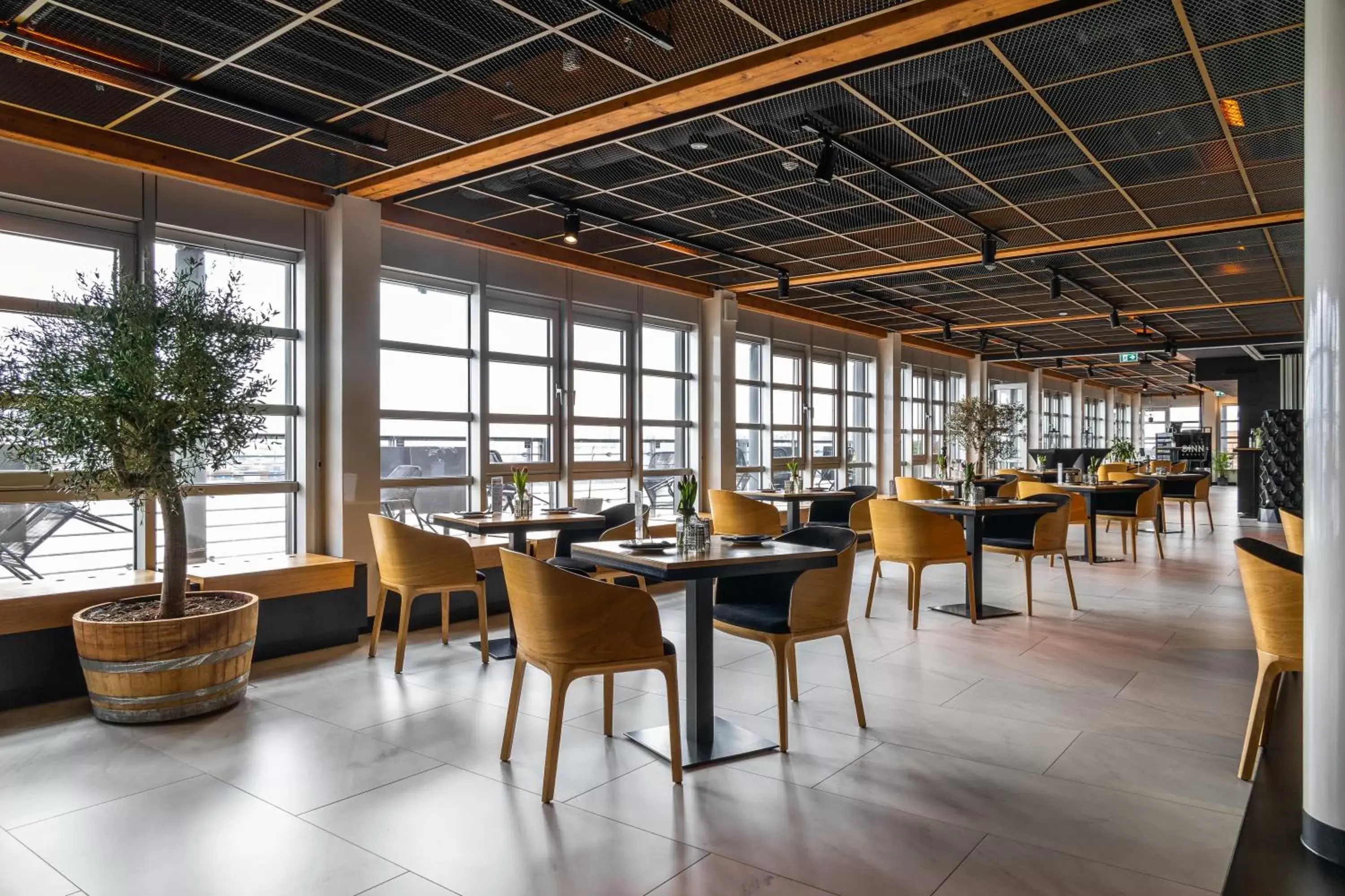 Breakfast in GINN Hotel Hamburg Elbspeicher Breakfast in GINN Hotel Hamburg Elbspeicher