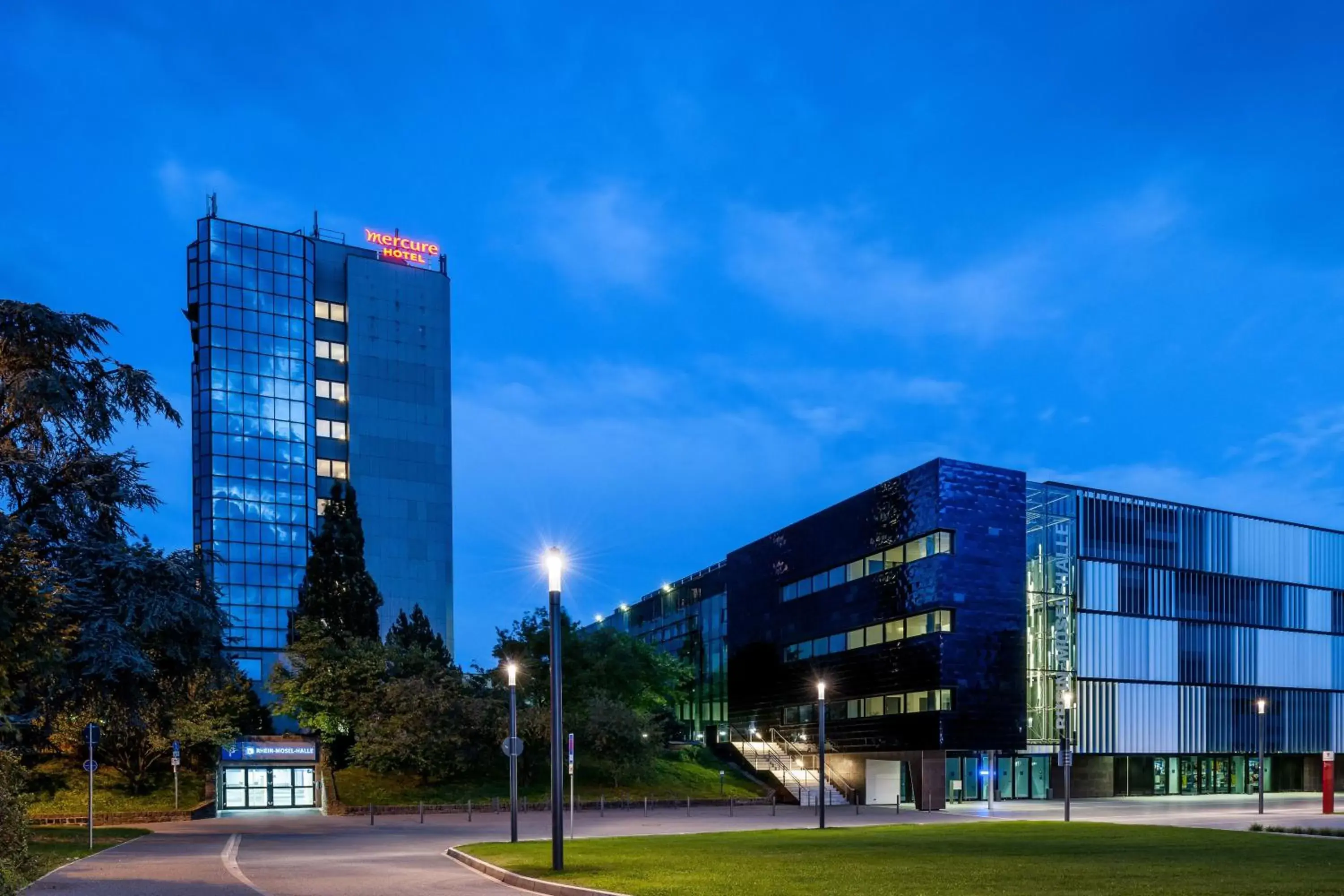 Facade/entrance, Property Building in Mercure Hotel Koblenz