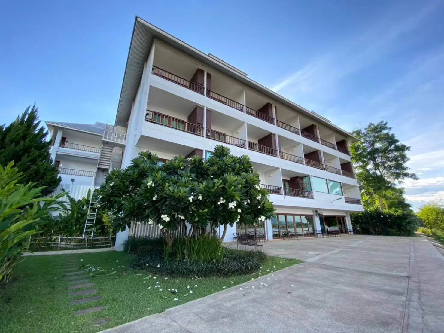 Property building in Siam Triangle Hotel Chiang Sean Property building in Siam Triangle Hotel Chiang Sean