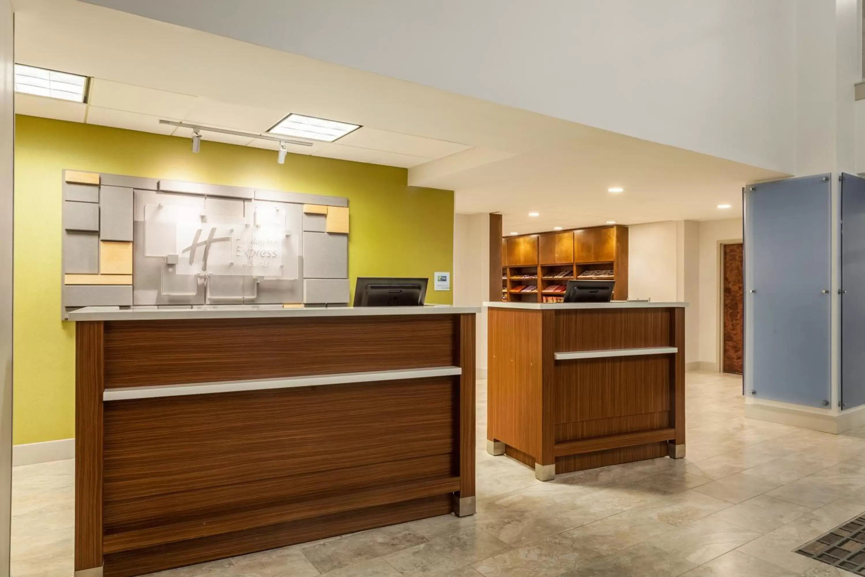 Property building, Lobby/Reception in Holiday Inn Express & Suites Augusta West - Ft Gordon Area, an IHG Hotel