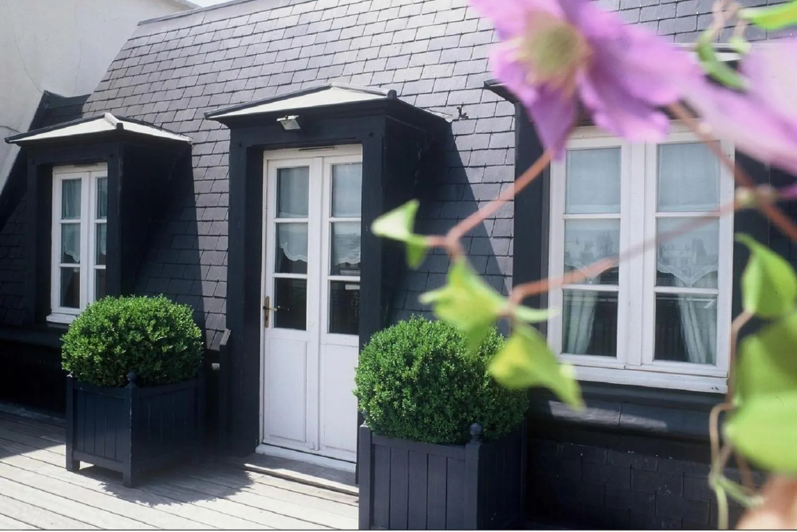 Balcony/Terrace in Golden Tulip Washington Opera