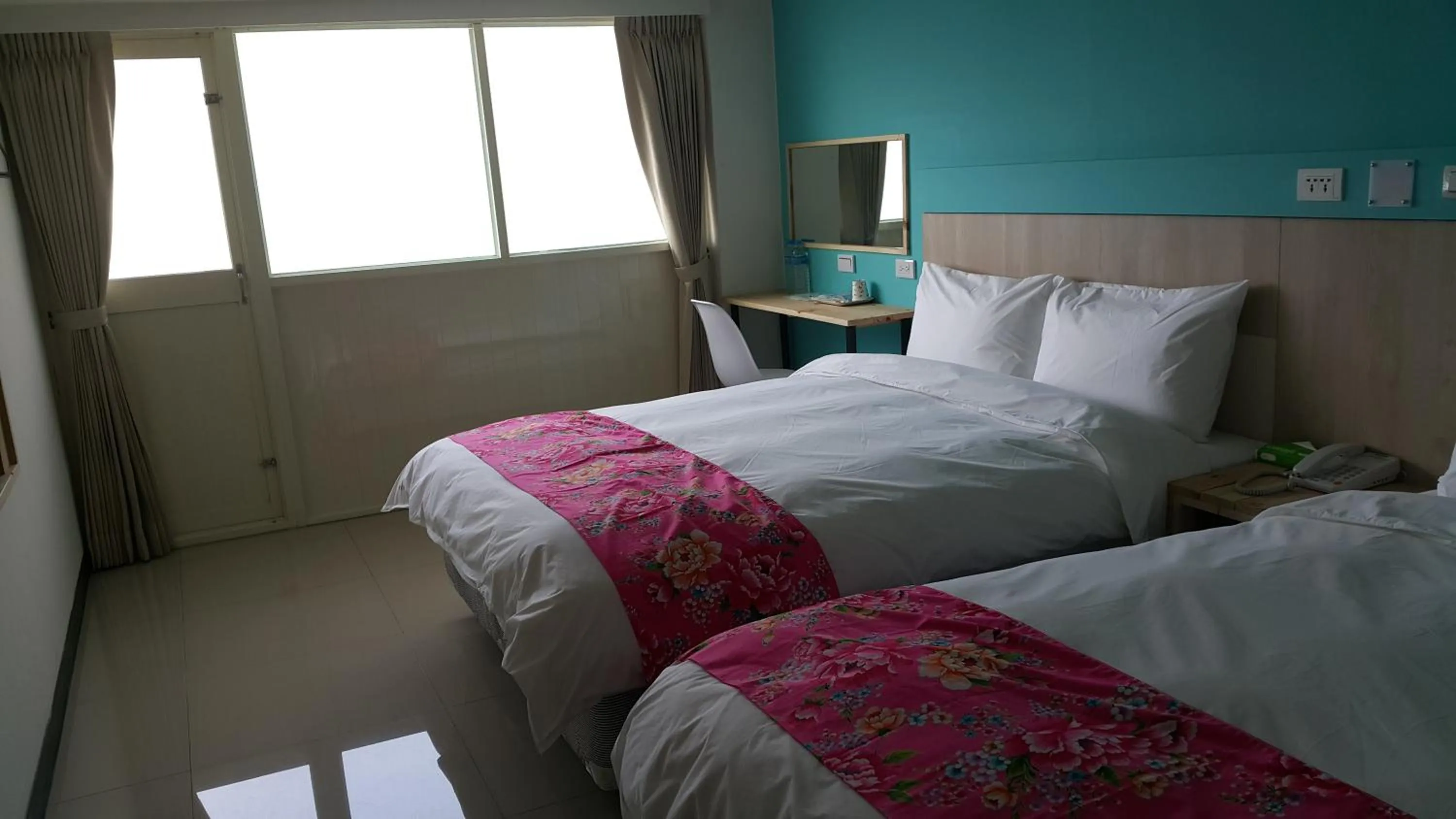 Bed in Good Night Hotel