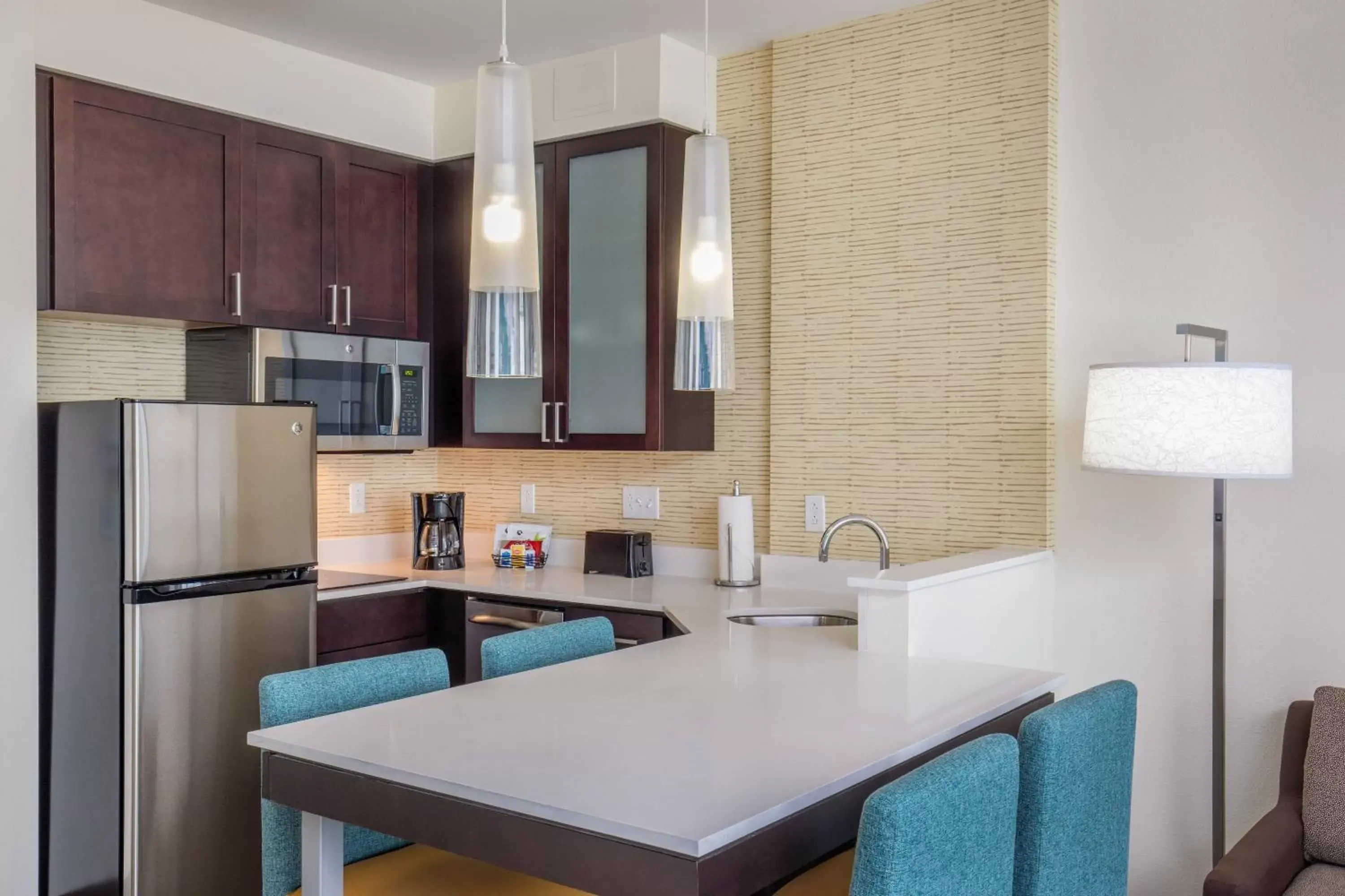 Kitchen or kitchenette, Kitchen/Kitchenette in Residence Inn by Marriott Boston Braintree