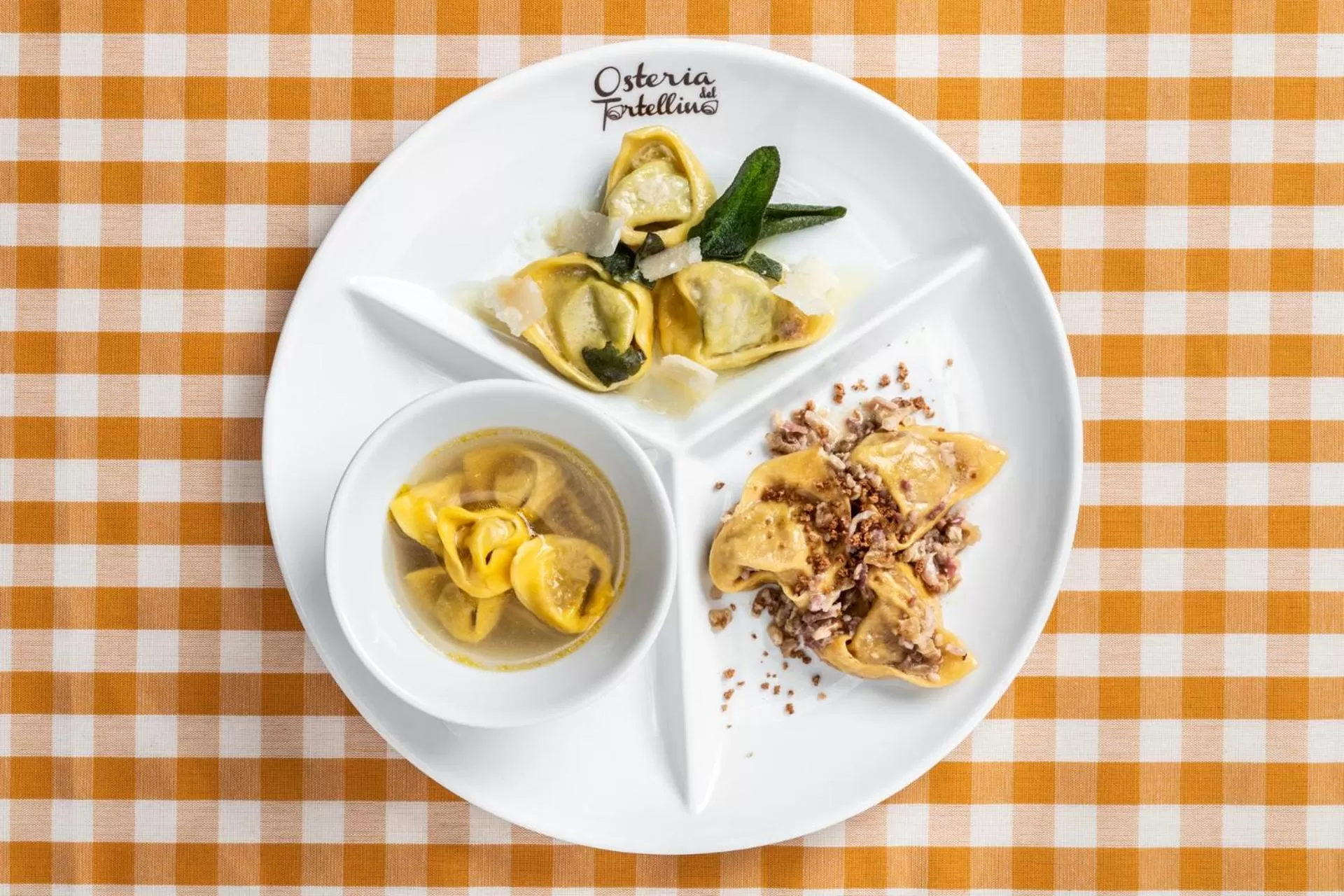 Food and drinks in Hotel Mirandola