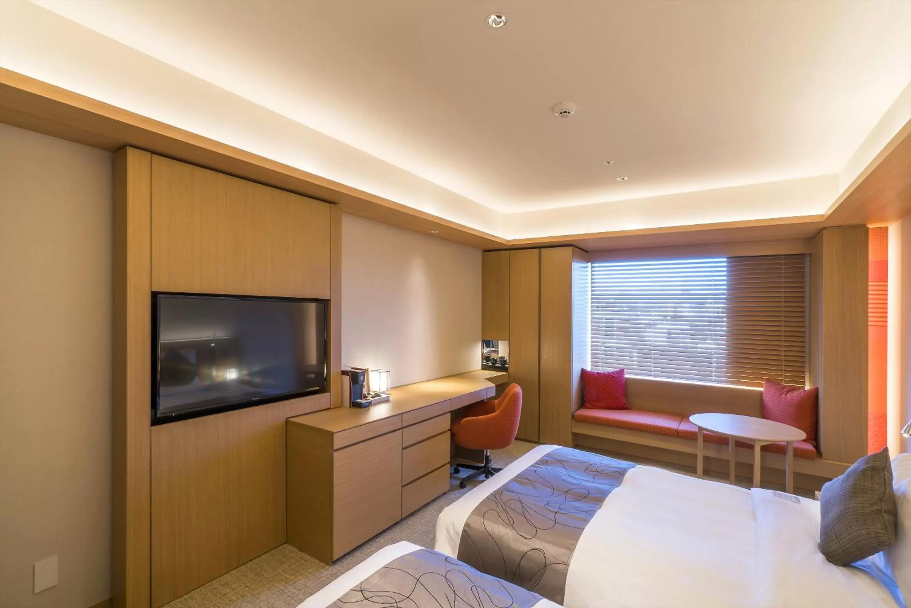 Photo of the whole room, TV/Entertainment Center in ANA Crowne Plaza Hotel Kyoto, an IHG Hotel