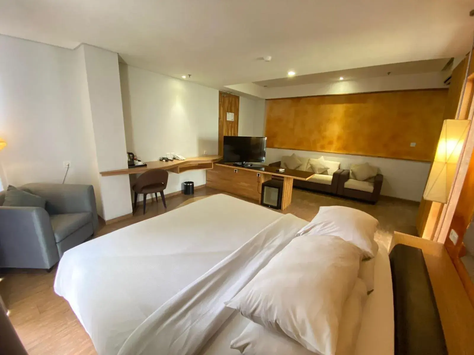 Bedroom, Bed in Liberta Hotel Jimbaran