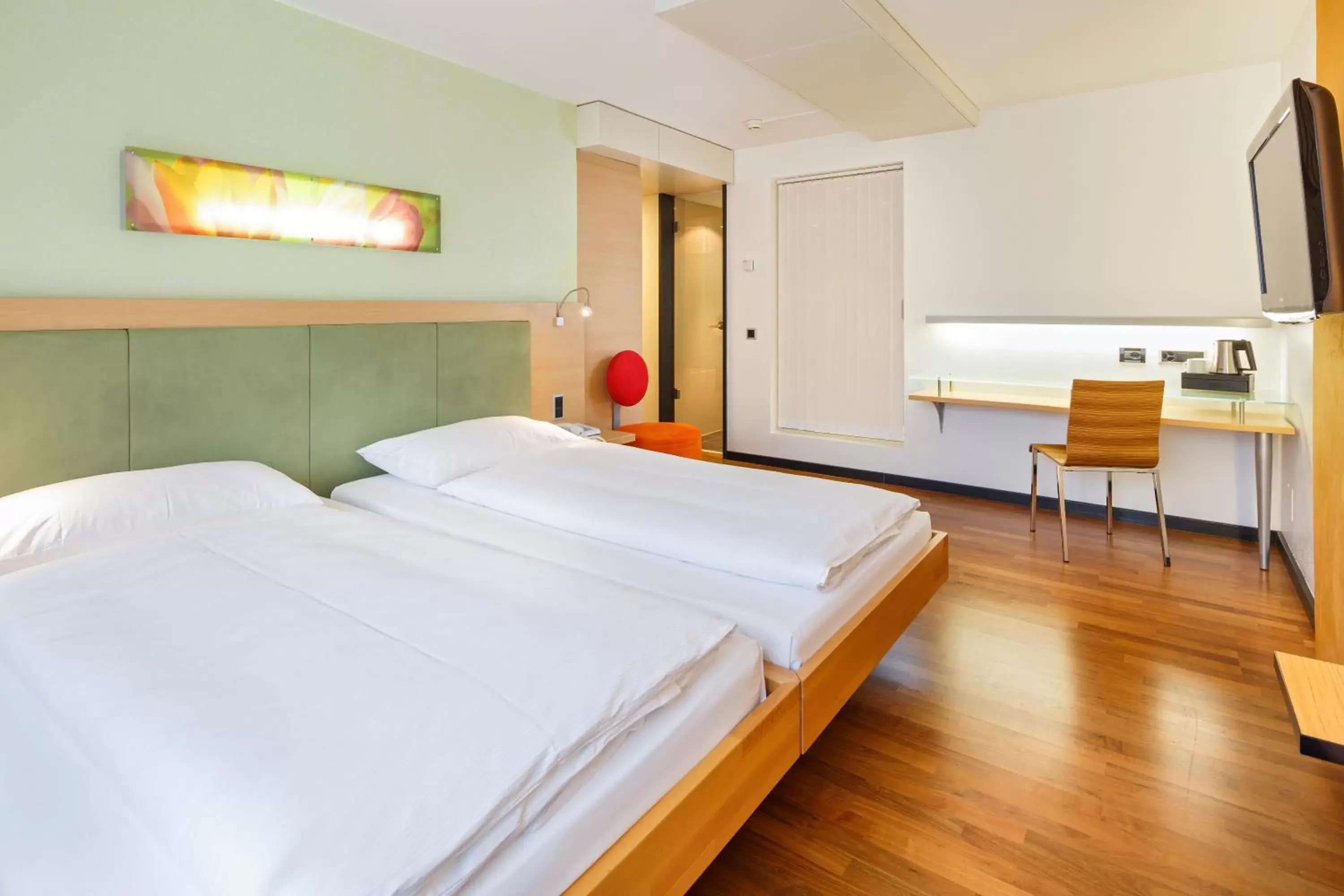 Comfort Twin Room in Ramada by Wyndham Baden Hotel du Parc