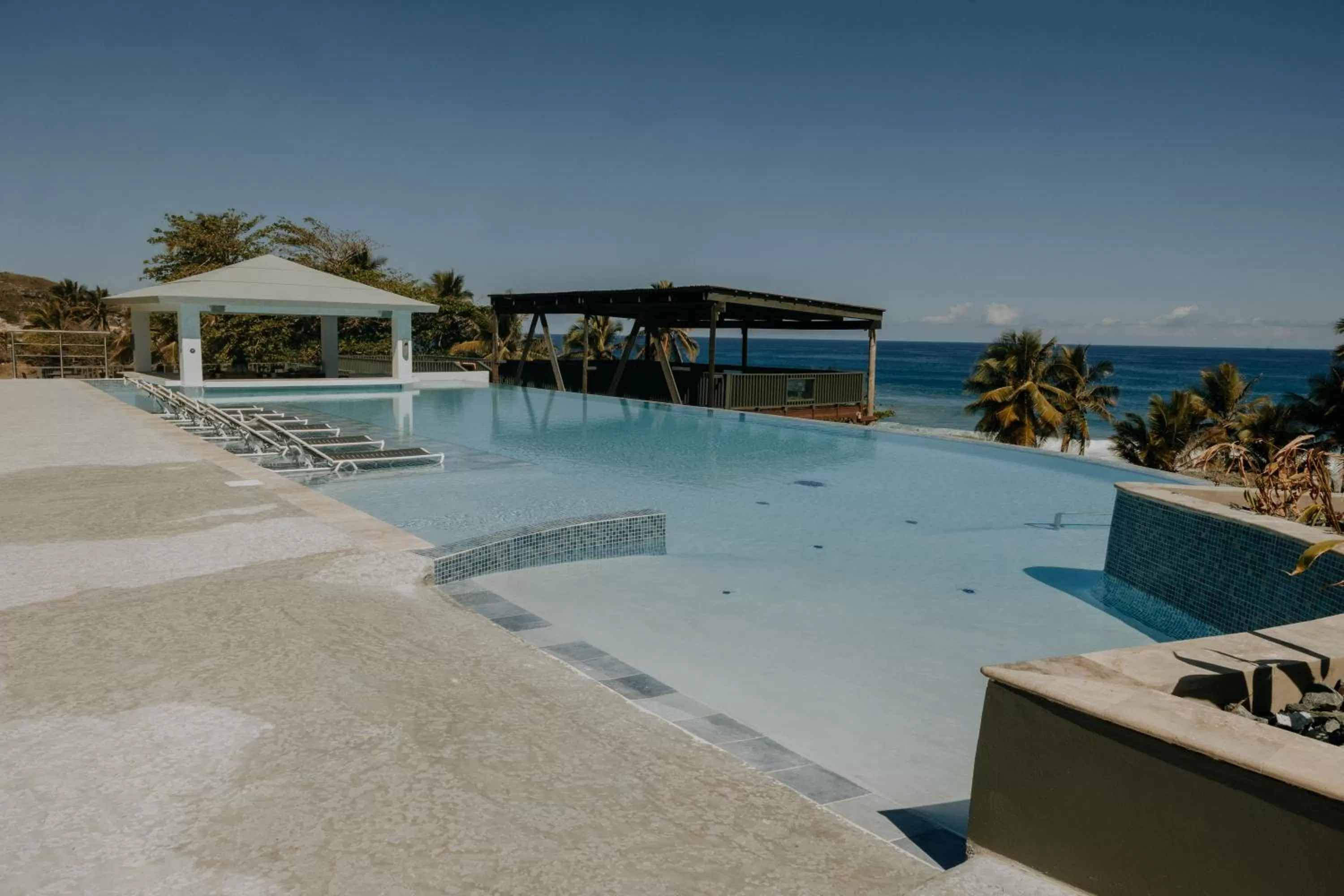 Pool view in Hotel El Guajataca