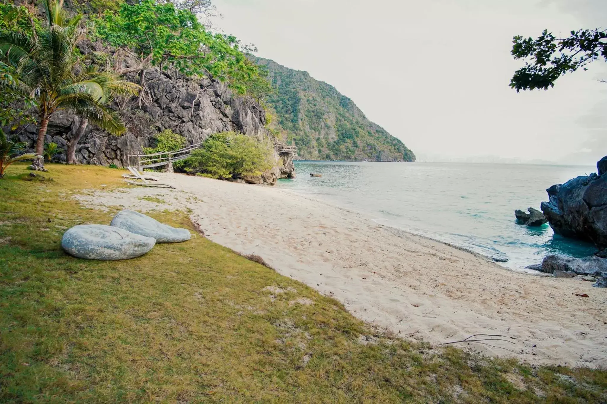 Beach in Sangat Island Dive Resort