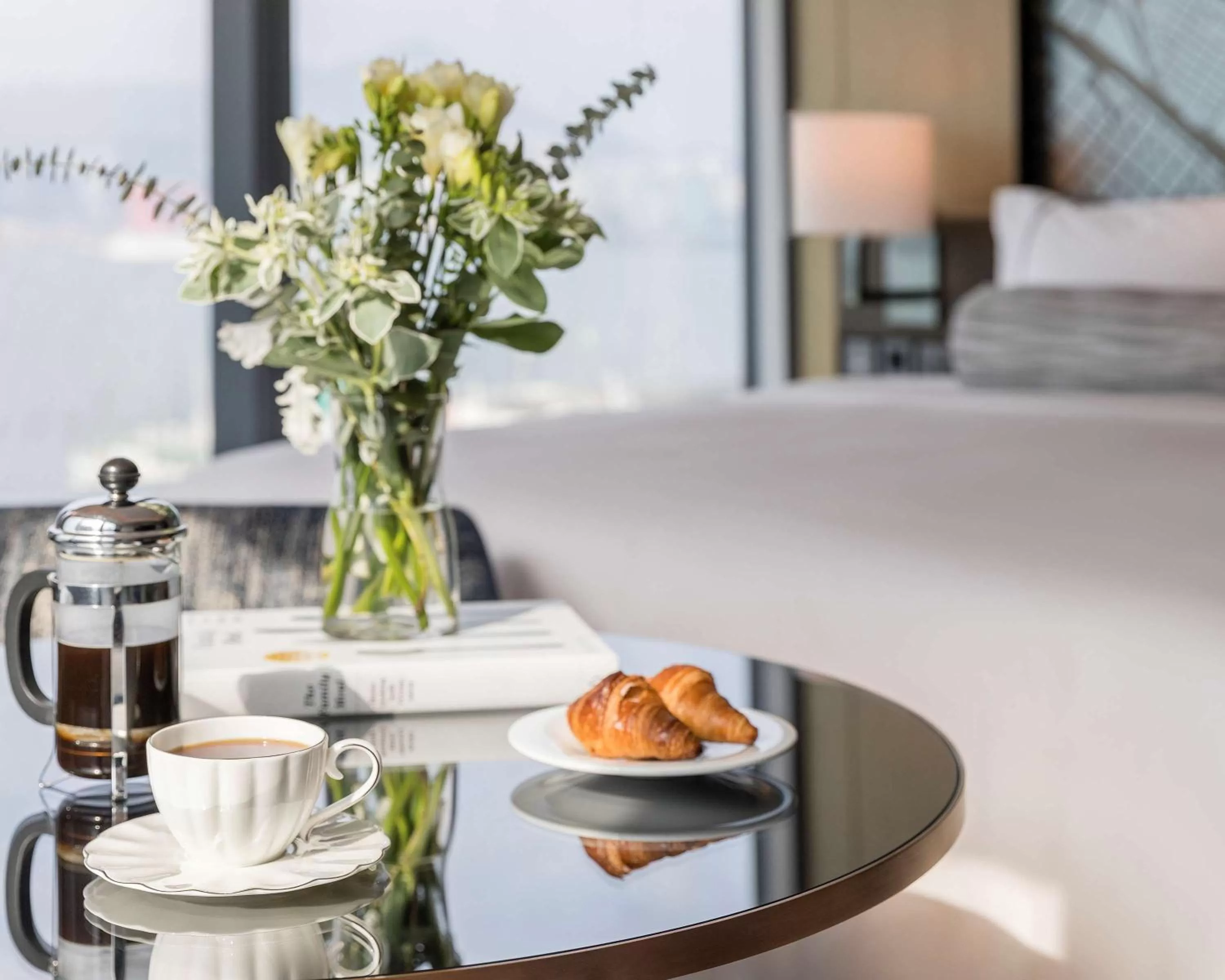 Bedroom, Bed in Hyatt Centric Victoria Harbour