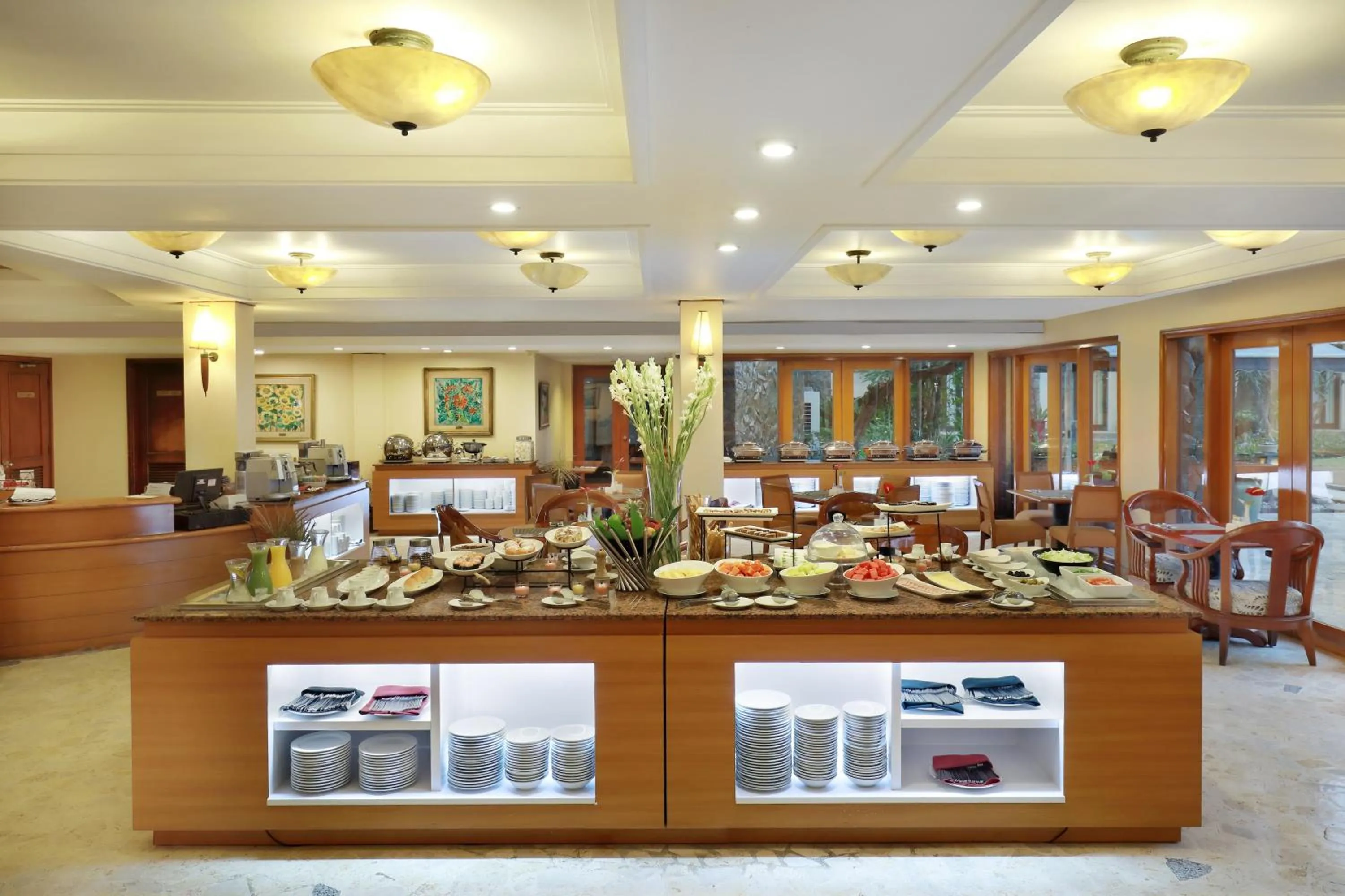 Restaurant/places to eat in Novotel Surabaya Hotel
