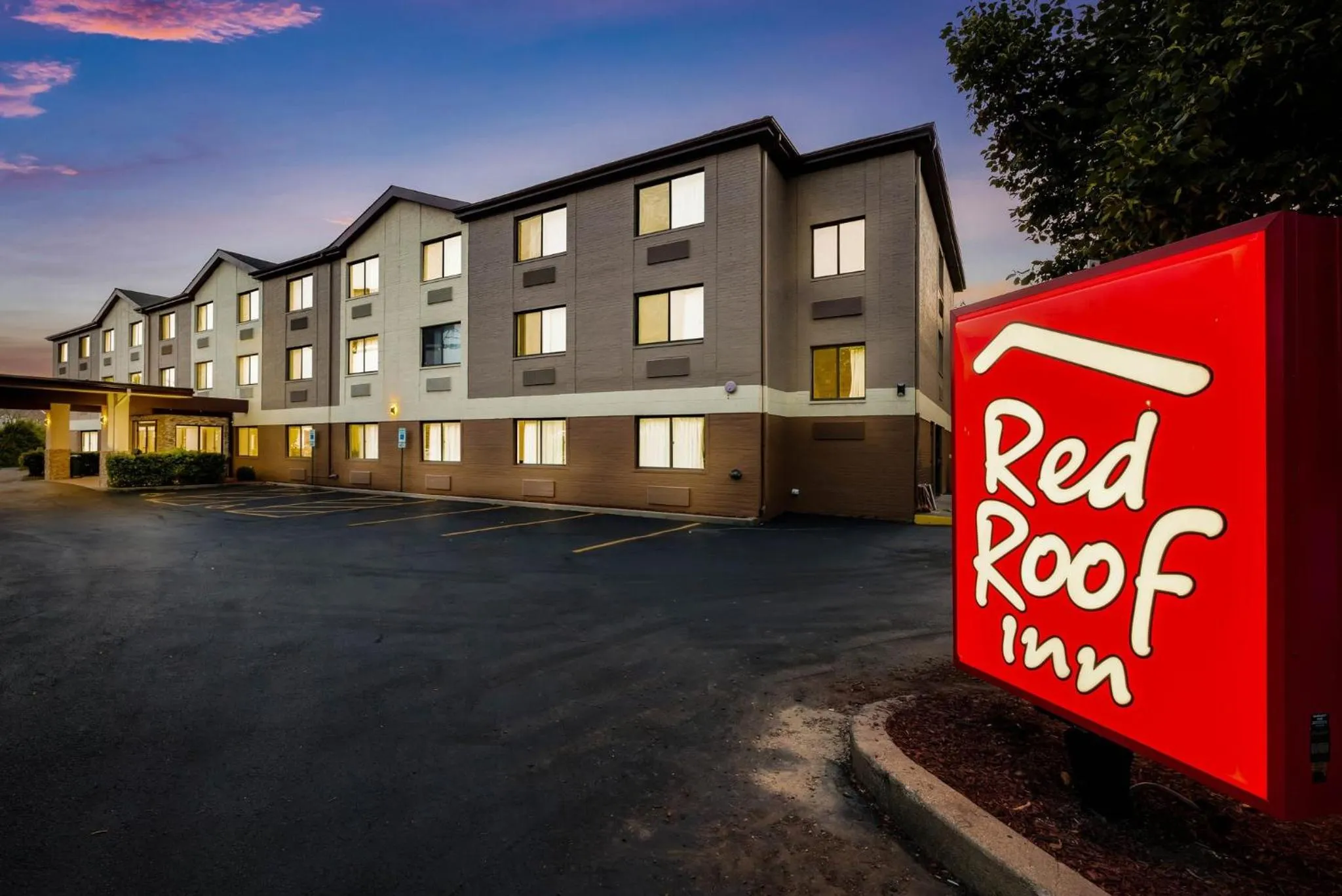 Property building in Red Roof Inn Palatine