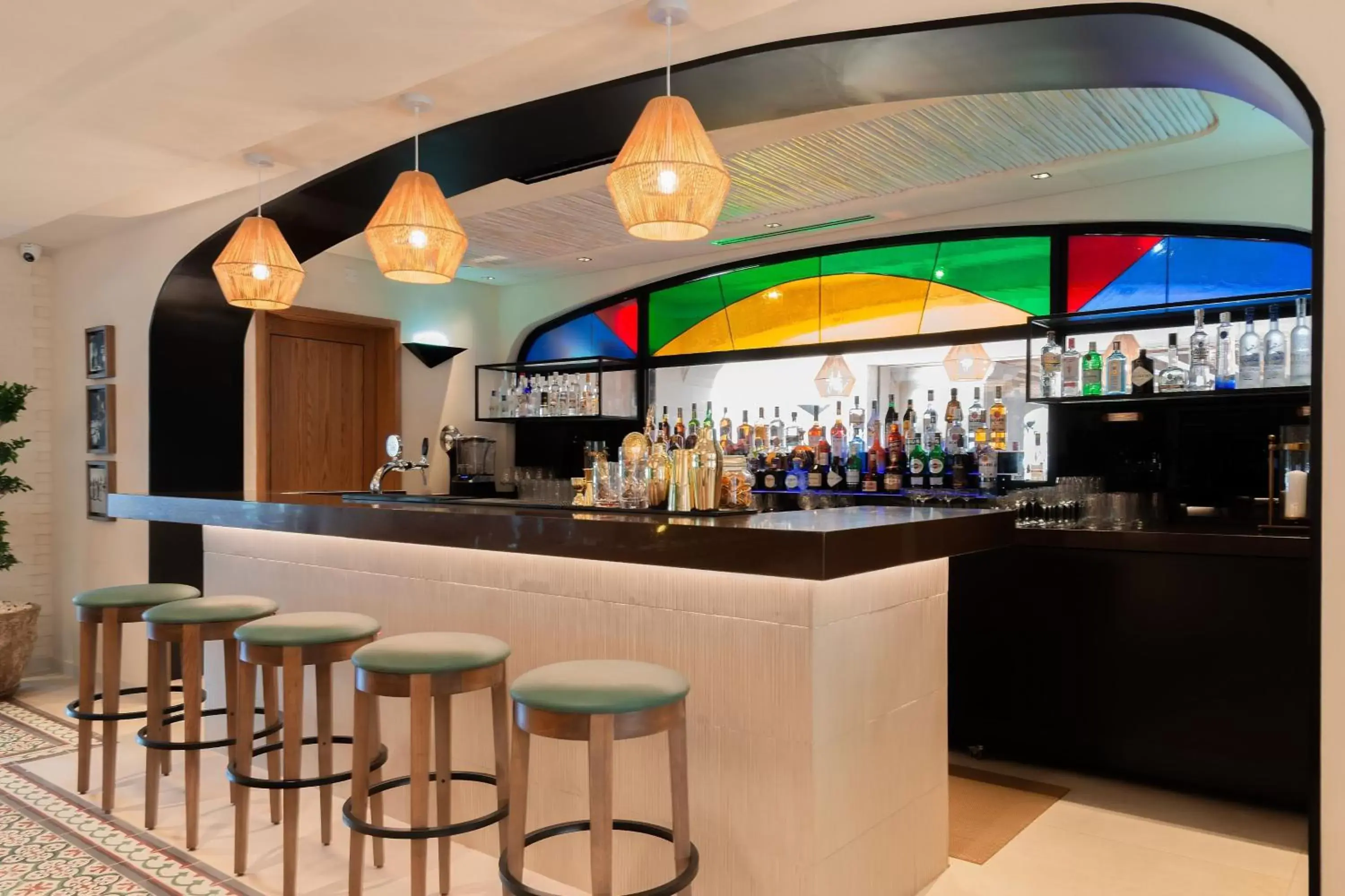 Kitchen or kitchenette, Lounge/Bar in Dead Sea Marriott Resort & Spa