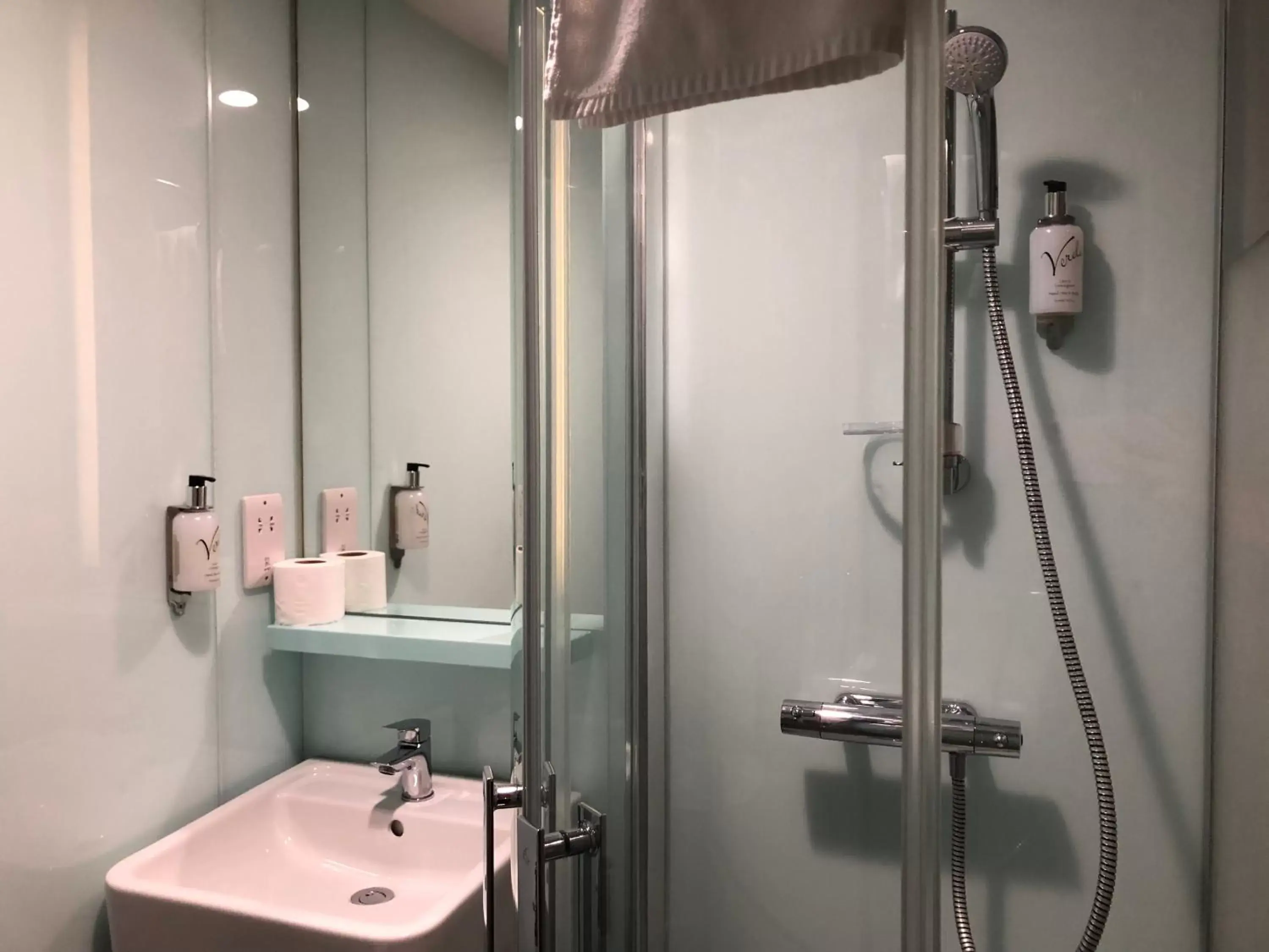 Bathroom in easyHotel Birmingham