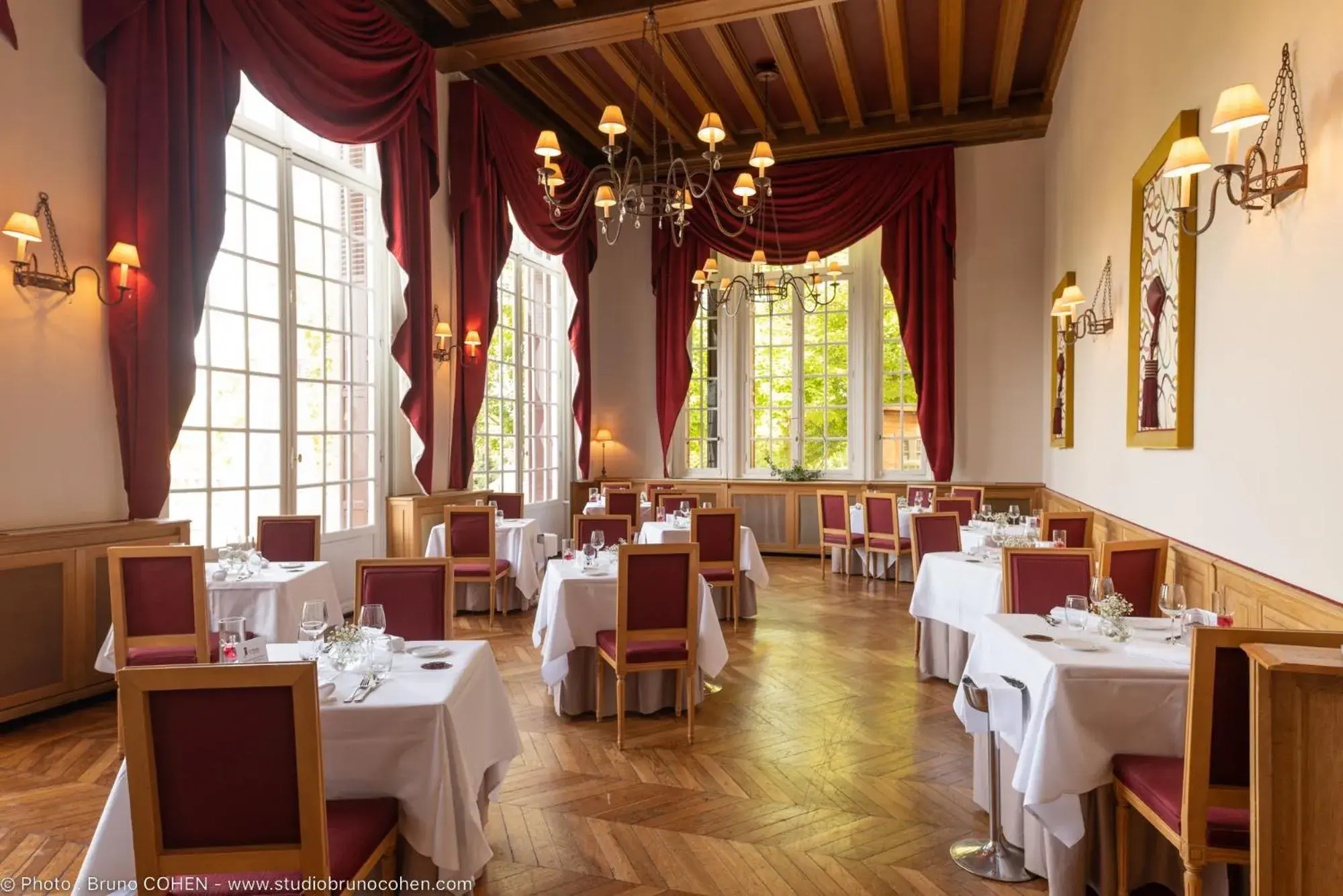 Restaurant/Places to Eat in Le Château de la Tour