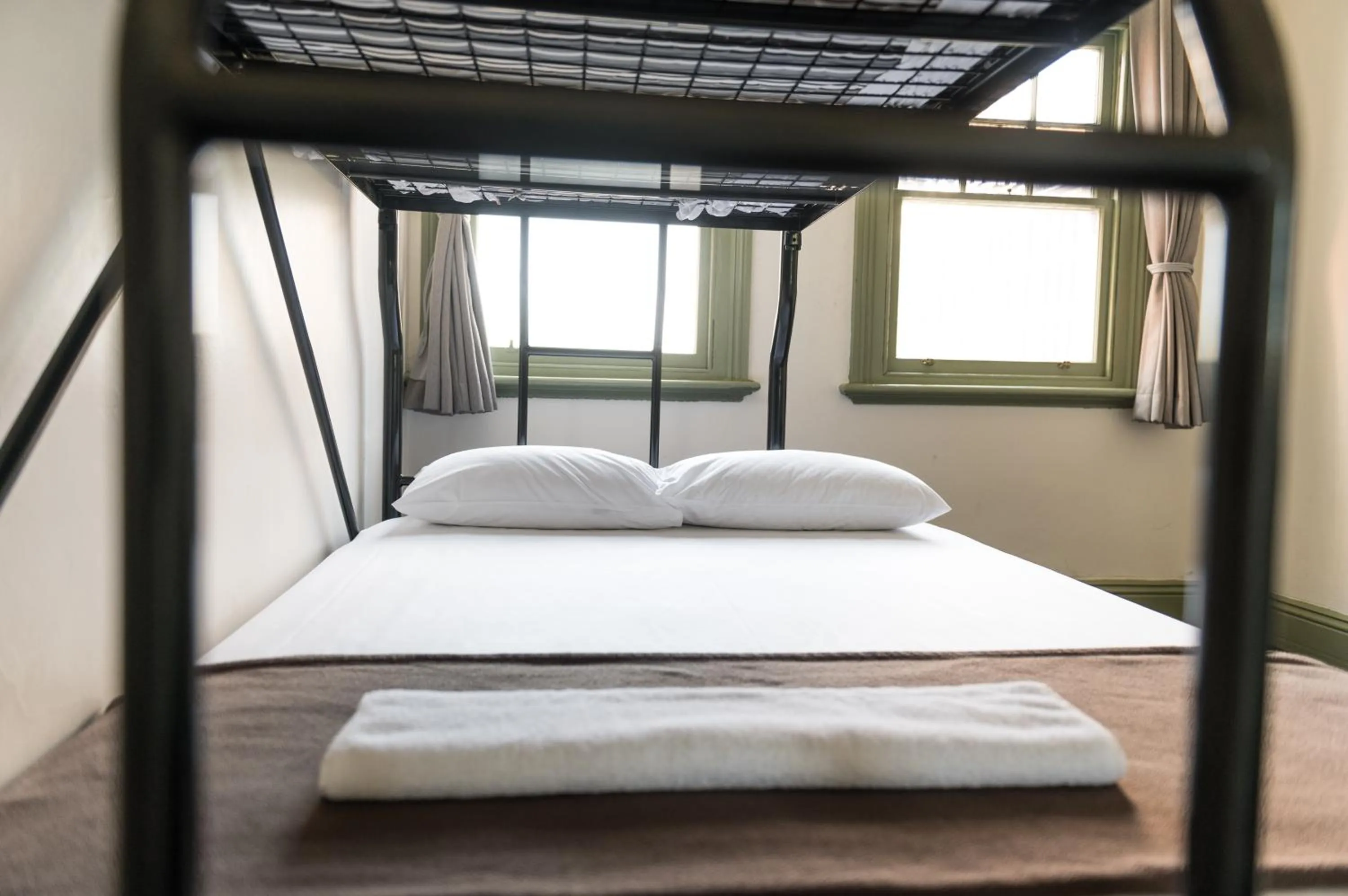 Bedroom, Bed in Sydney Central Inn