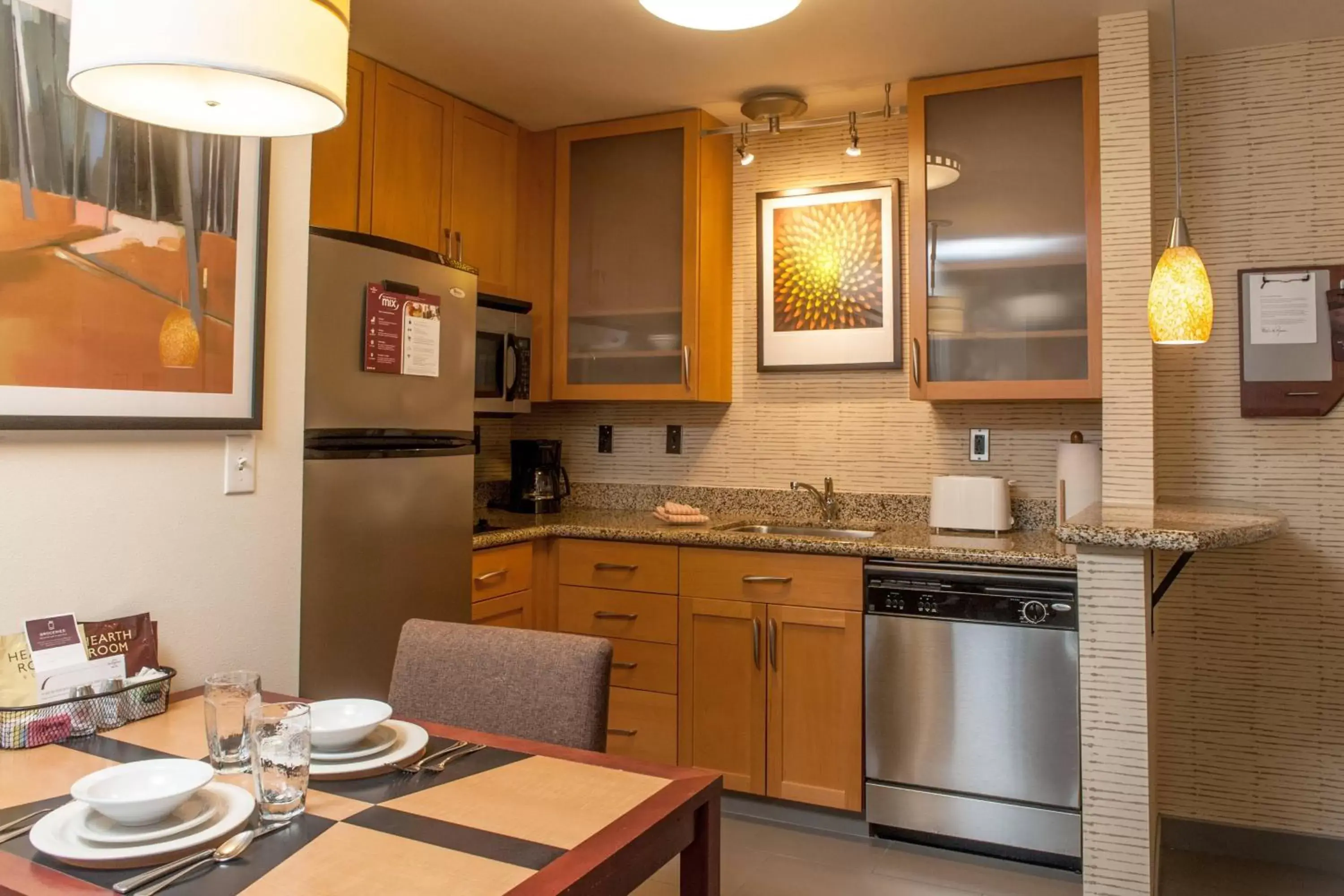 Bedroom, Kitchen/Kitchenette in Residence Inn Providence Coventry