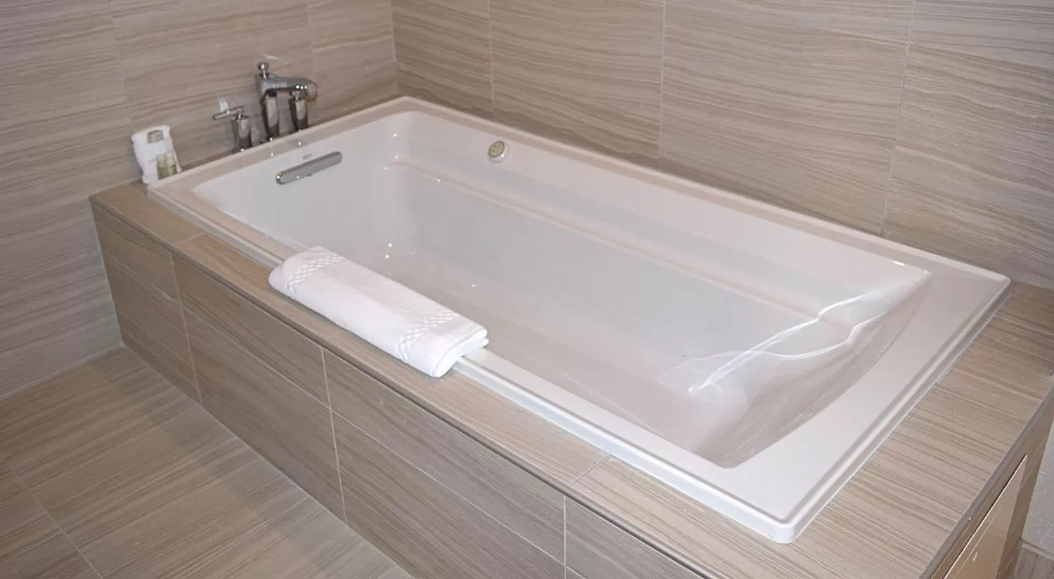 King Suite in Rhythm City Casino & Resort