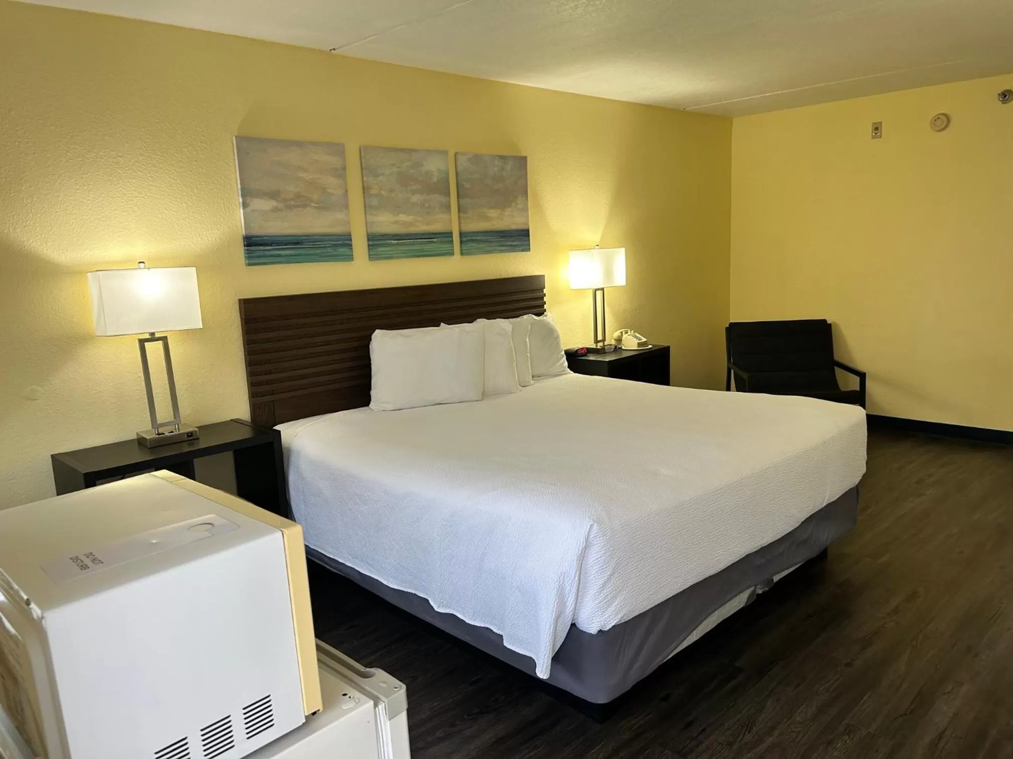 Bedroom, Bed in Seven Gables Inn