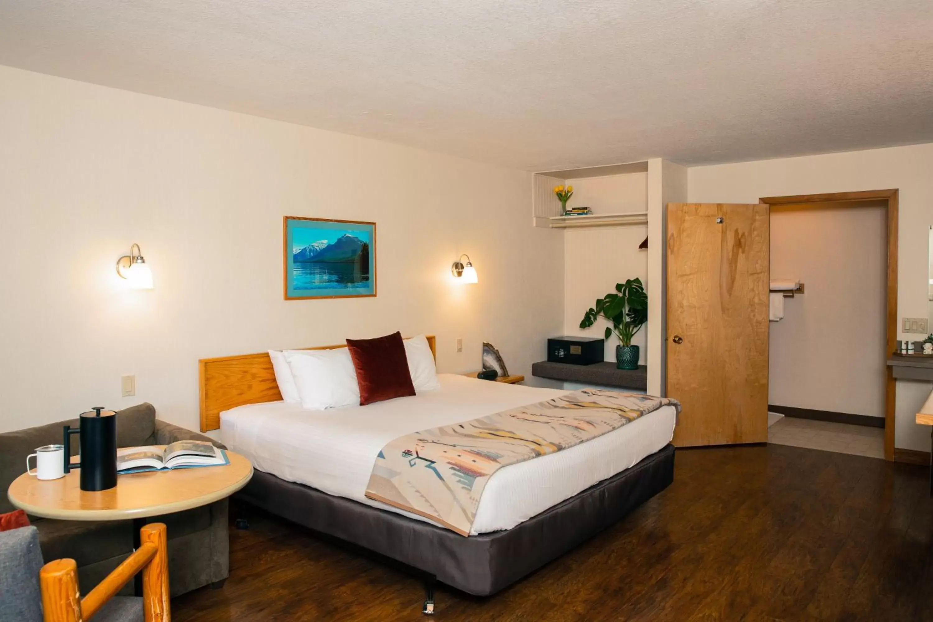 Photo of the whole room, Bed in Timbers Motel