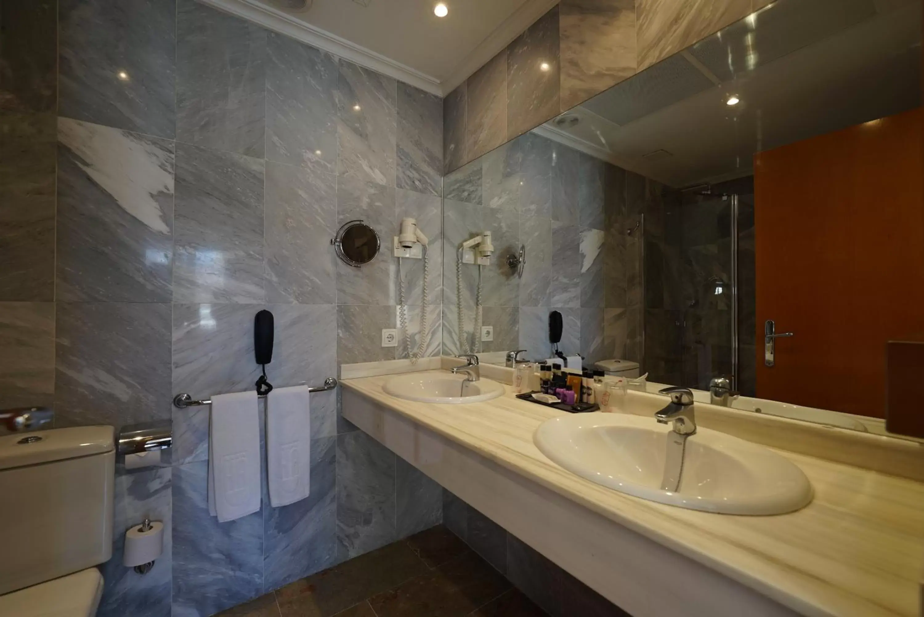 Bathroom in Hotel Artmadams