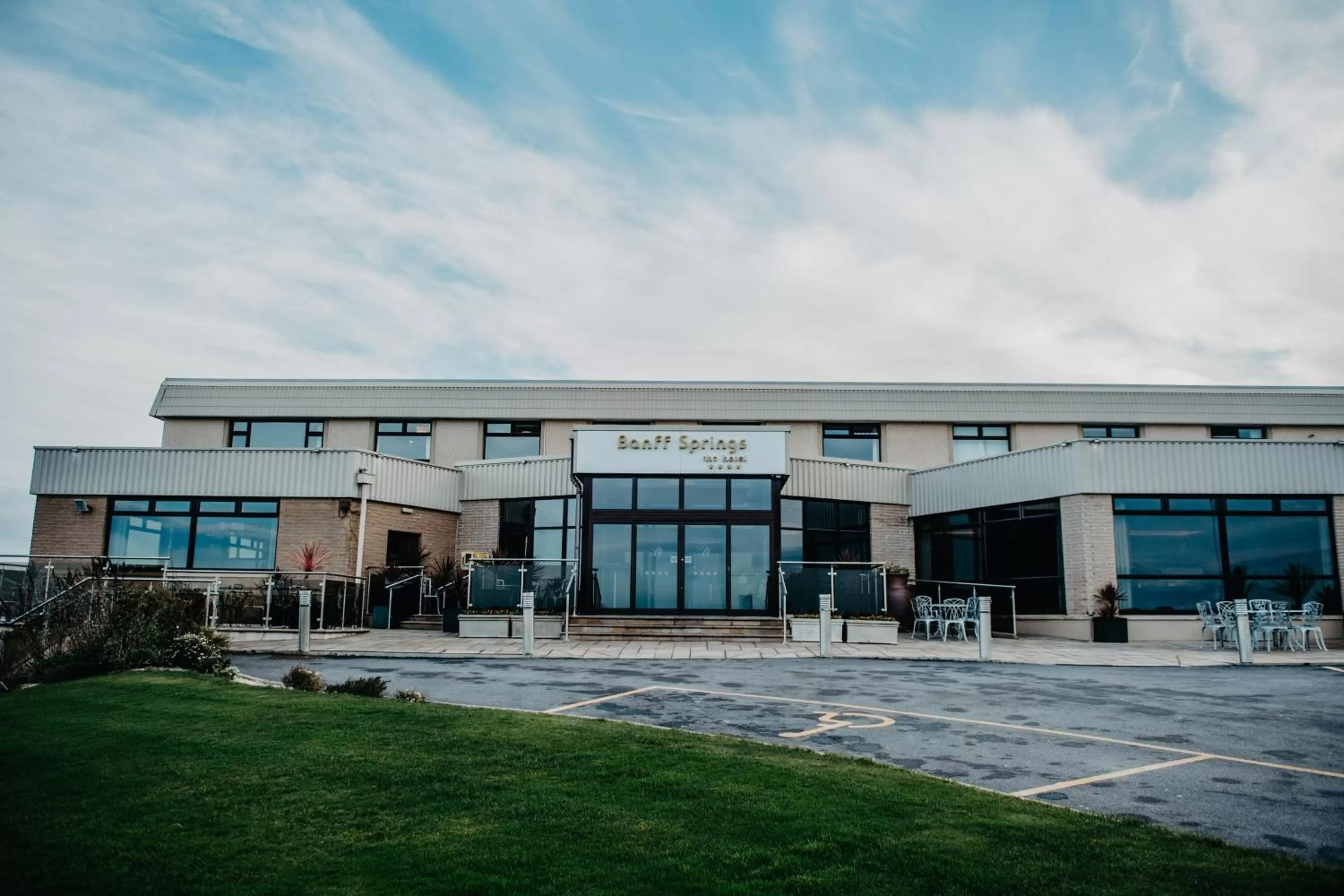 Facade/entrance in Banff Springs Hotel