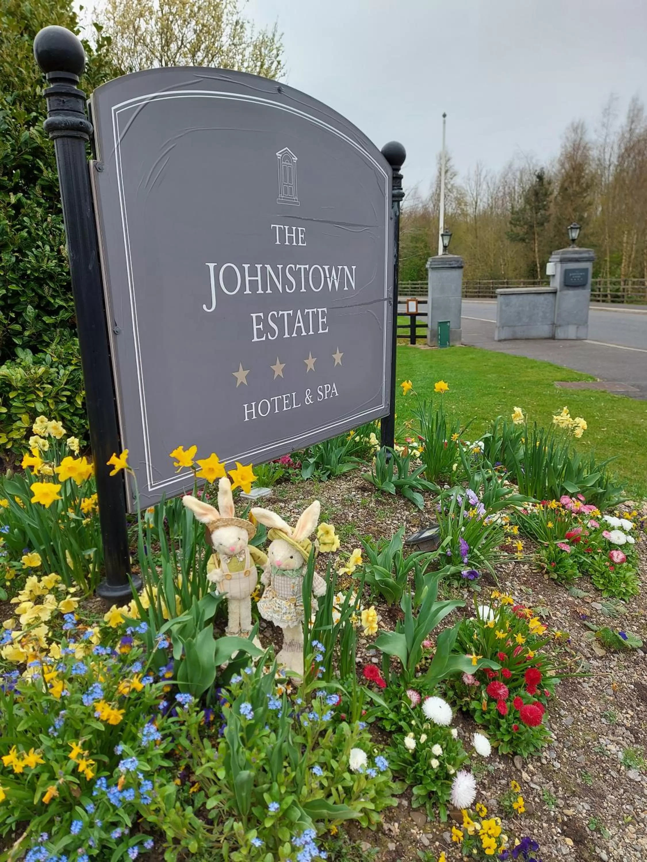 Spring in The Johnstown Estate