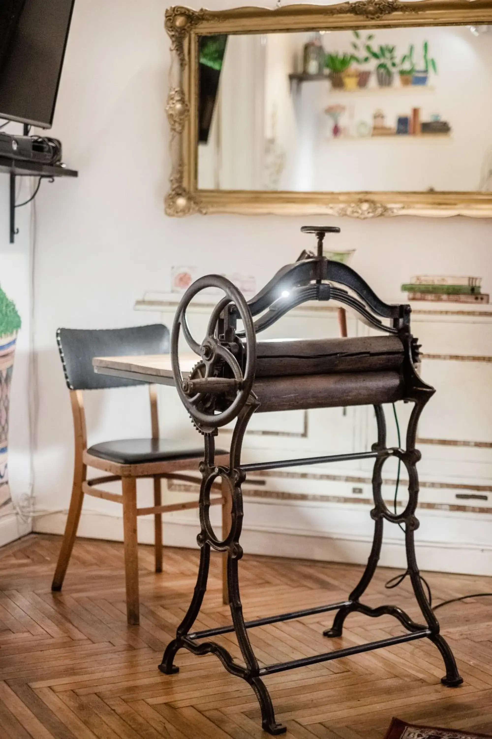 Seating area in Baroque Hostel & Coworking