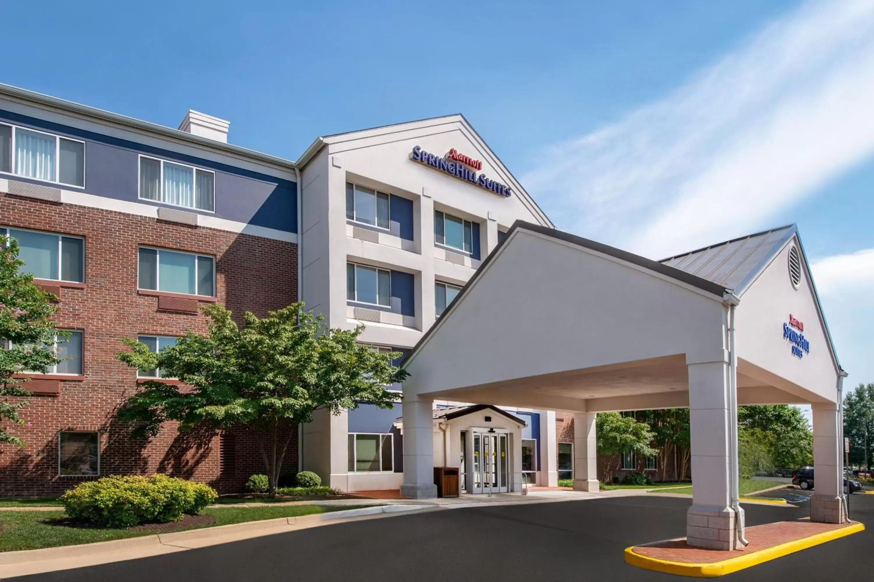 Property Building in SpringHill Suites Herndon Reston