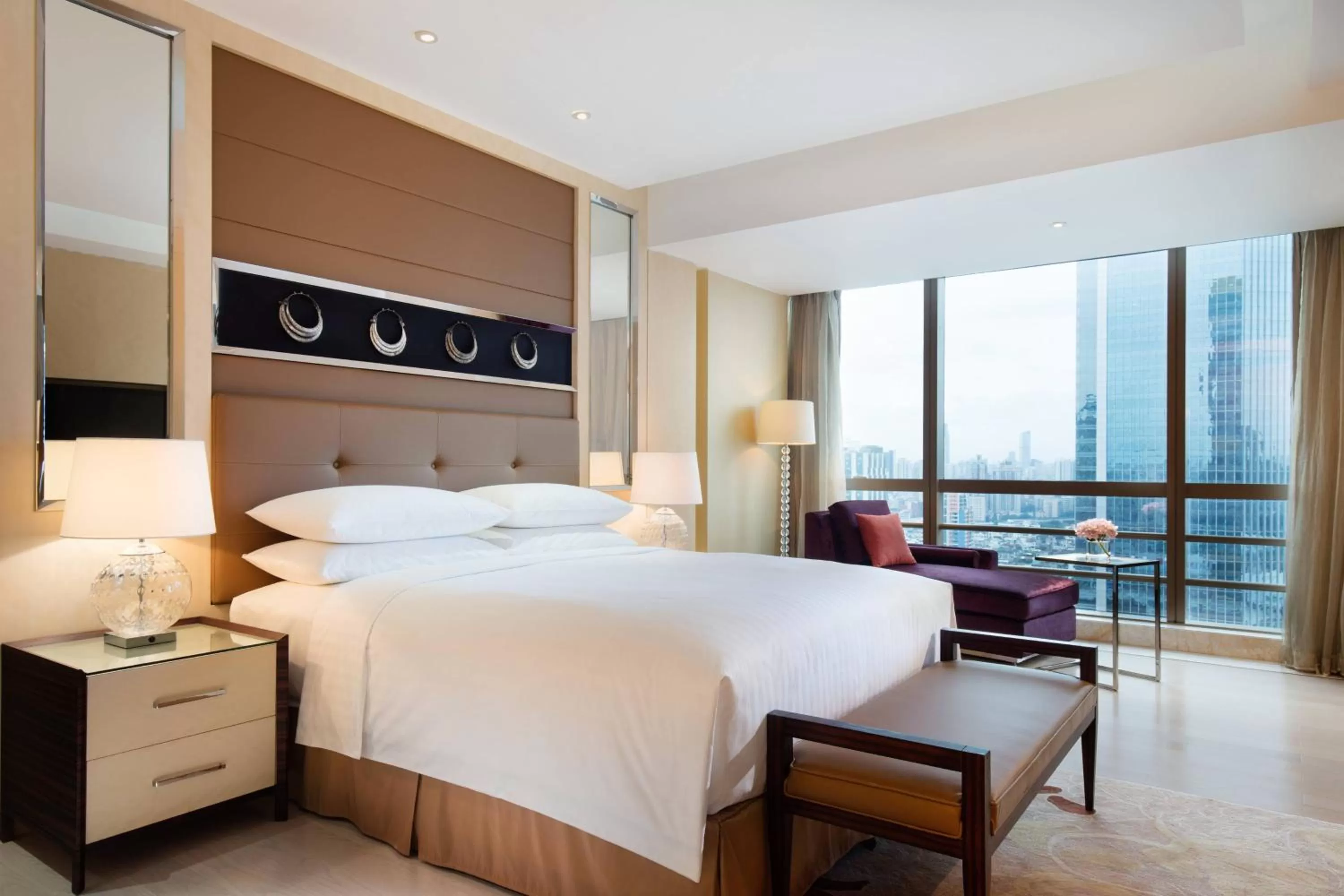 Bedroom, Bed in Guangzhou Marriott Hotel Tianhe