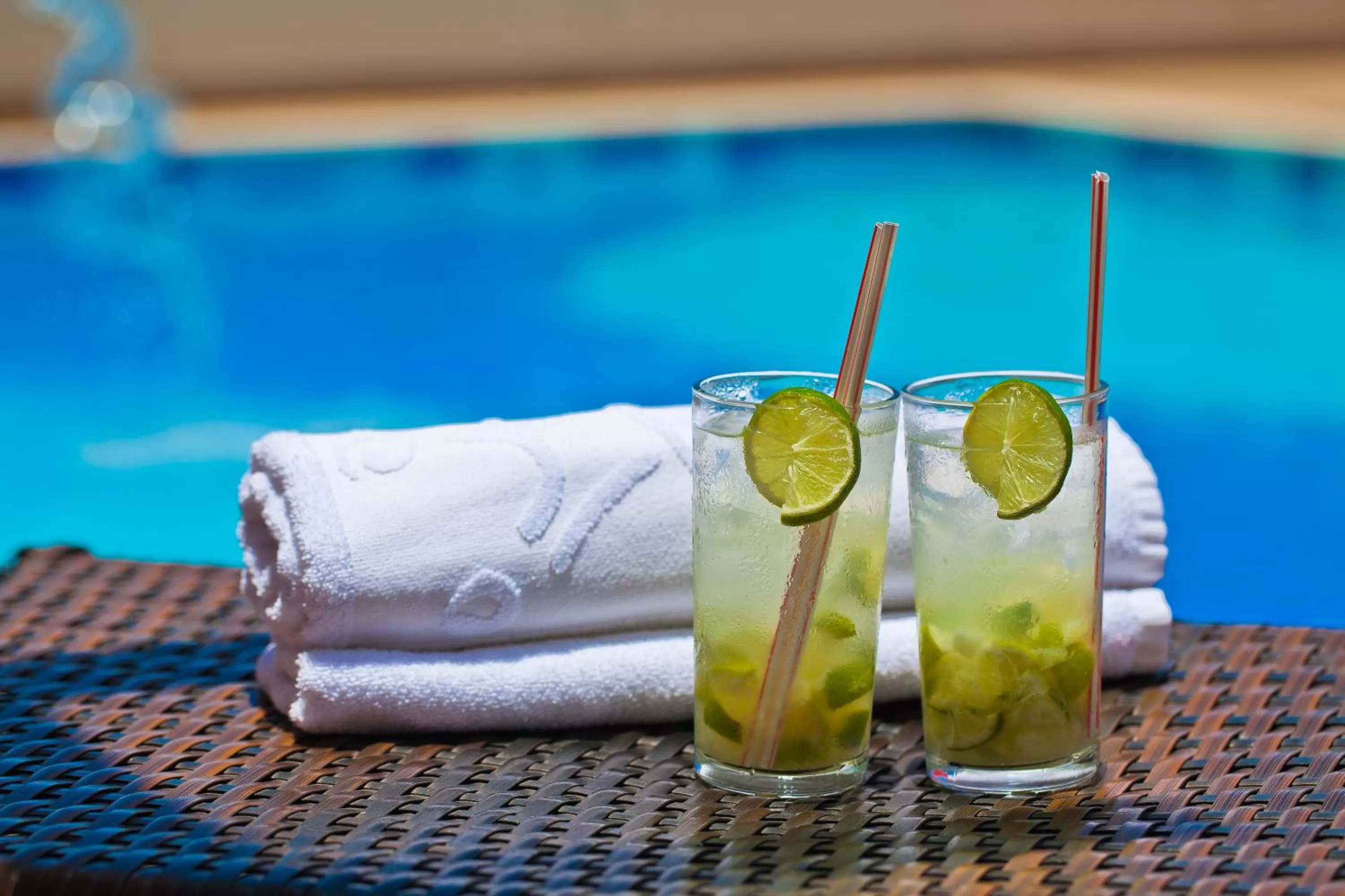 Swimming pool in Del Rey Quality Hotel