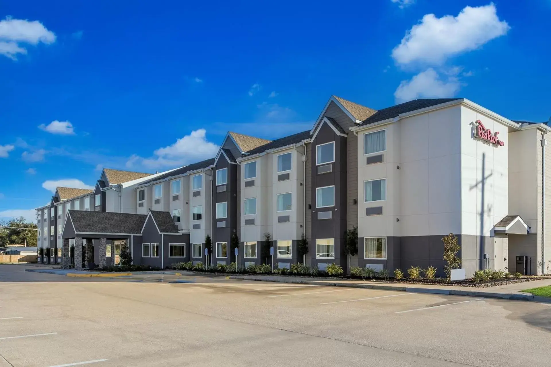 Property Building in Red Roof Inn Sulphur