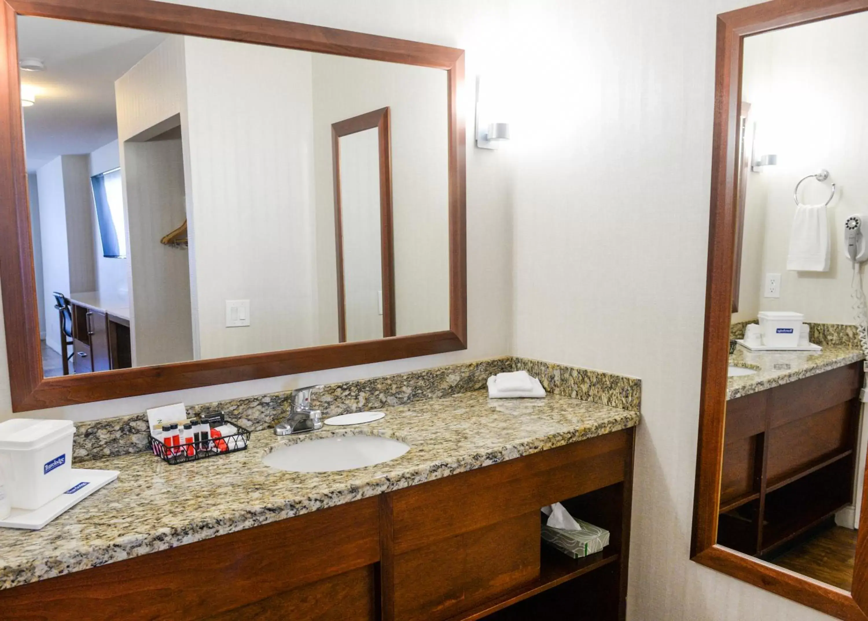 Area and facilities, Bathroom in Travelodge by Wyndham Culver City