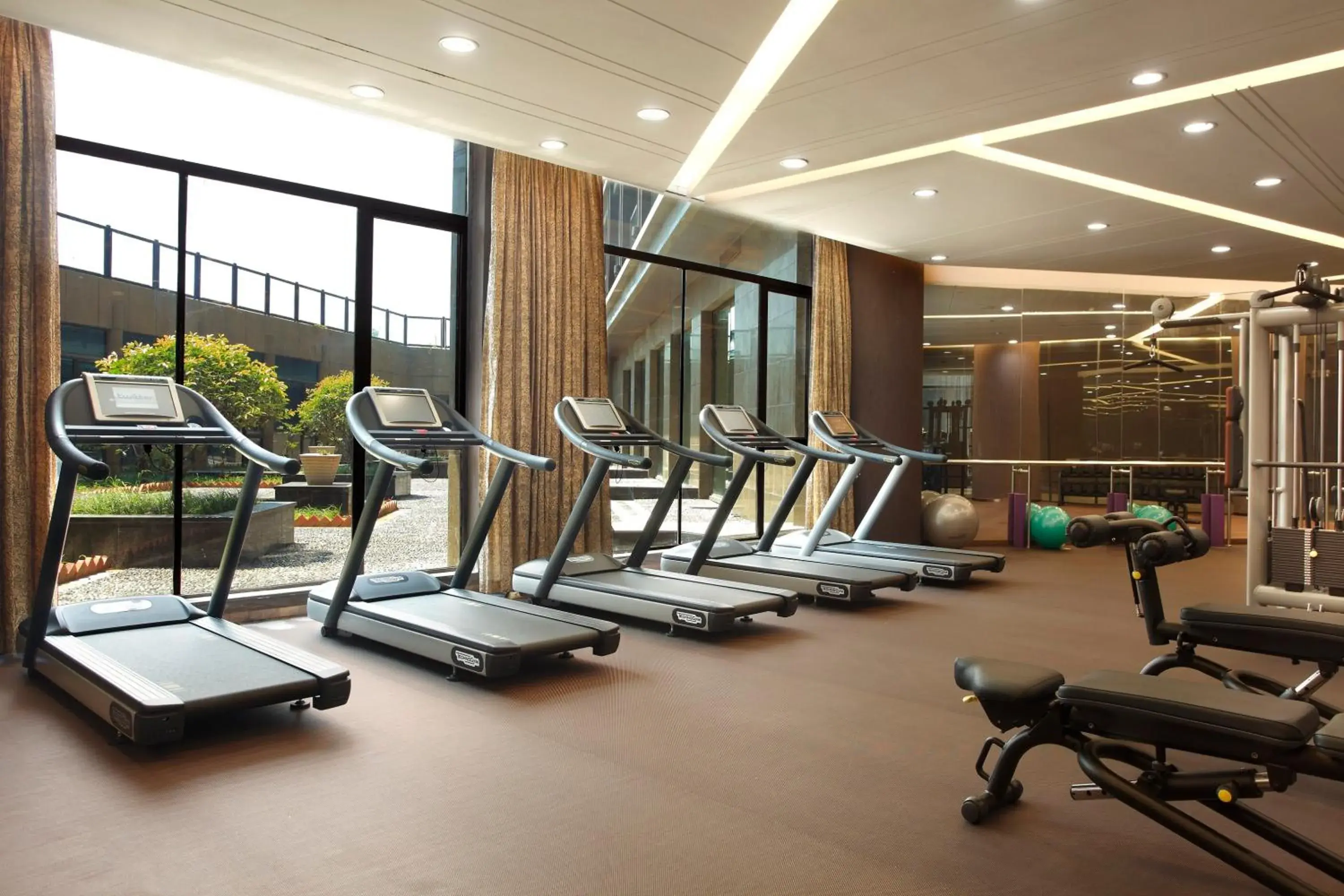 Spa and wellness centre/facilities, Fitness Center/Facilities in Crowne Plaza Xuzhou Dalong Lake, an IHG Hotel