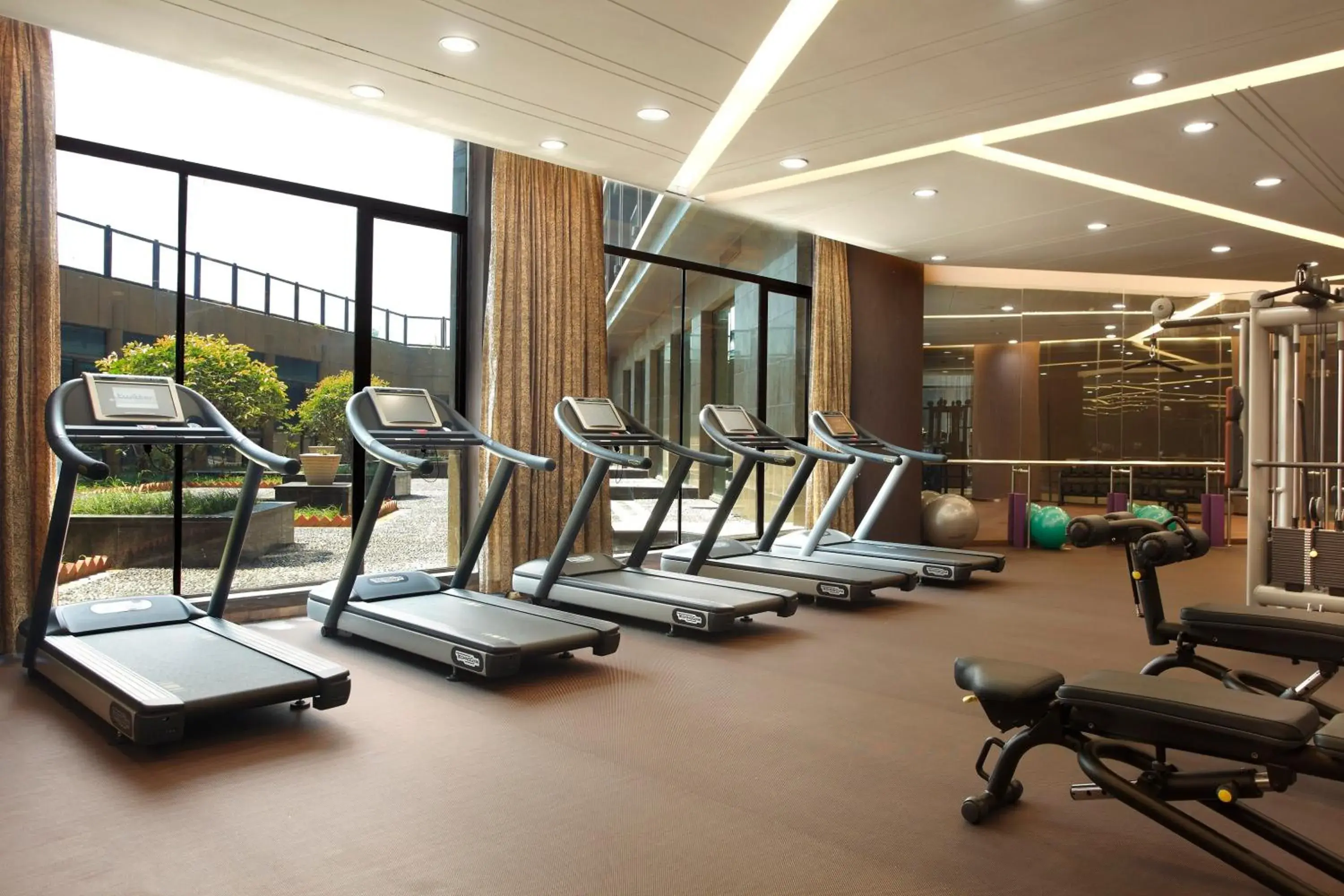 Fitness centre/facilities in Crowne Plaza Xuzhou Dalong Lake by IHG Fitness centre/facilities in Crowne Plaza Xuzhou Dalong Lake by IHG