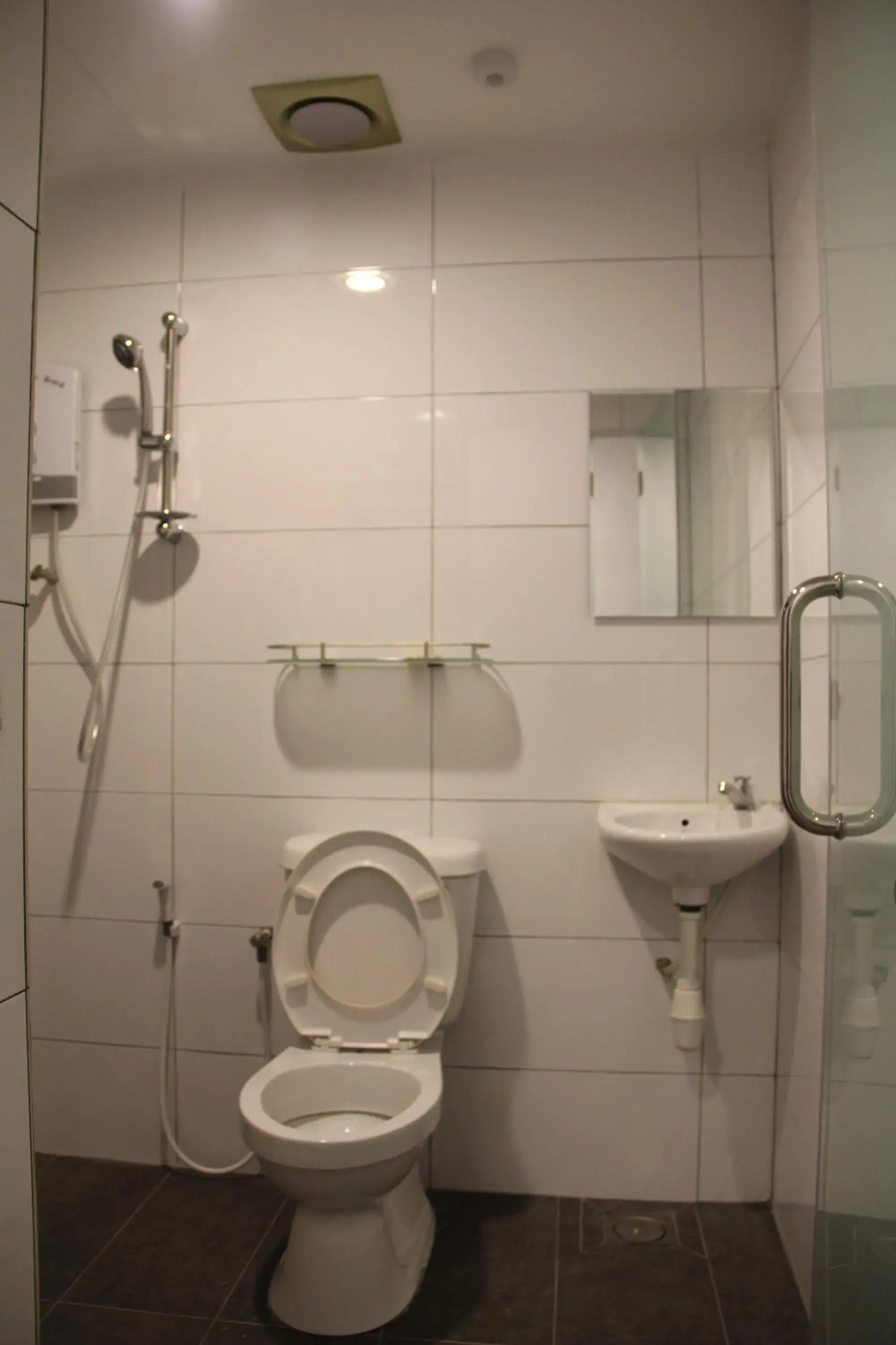 Bathroom in Amanjaya Hotel