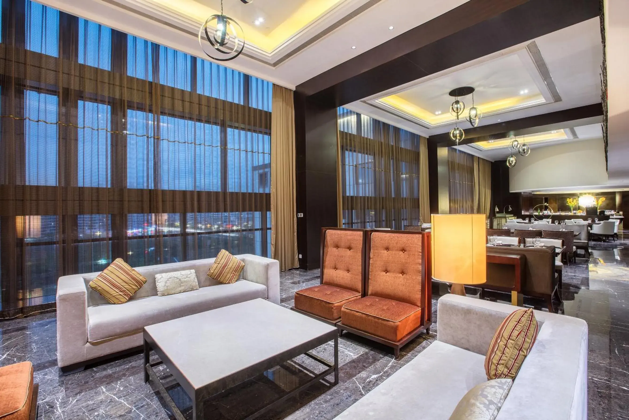 Lounge or bar, Seating Area in Crowne Plaza Huangshan Yucheng, an IHG Hotel