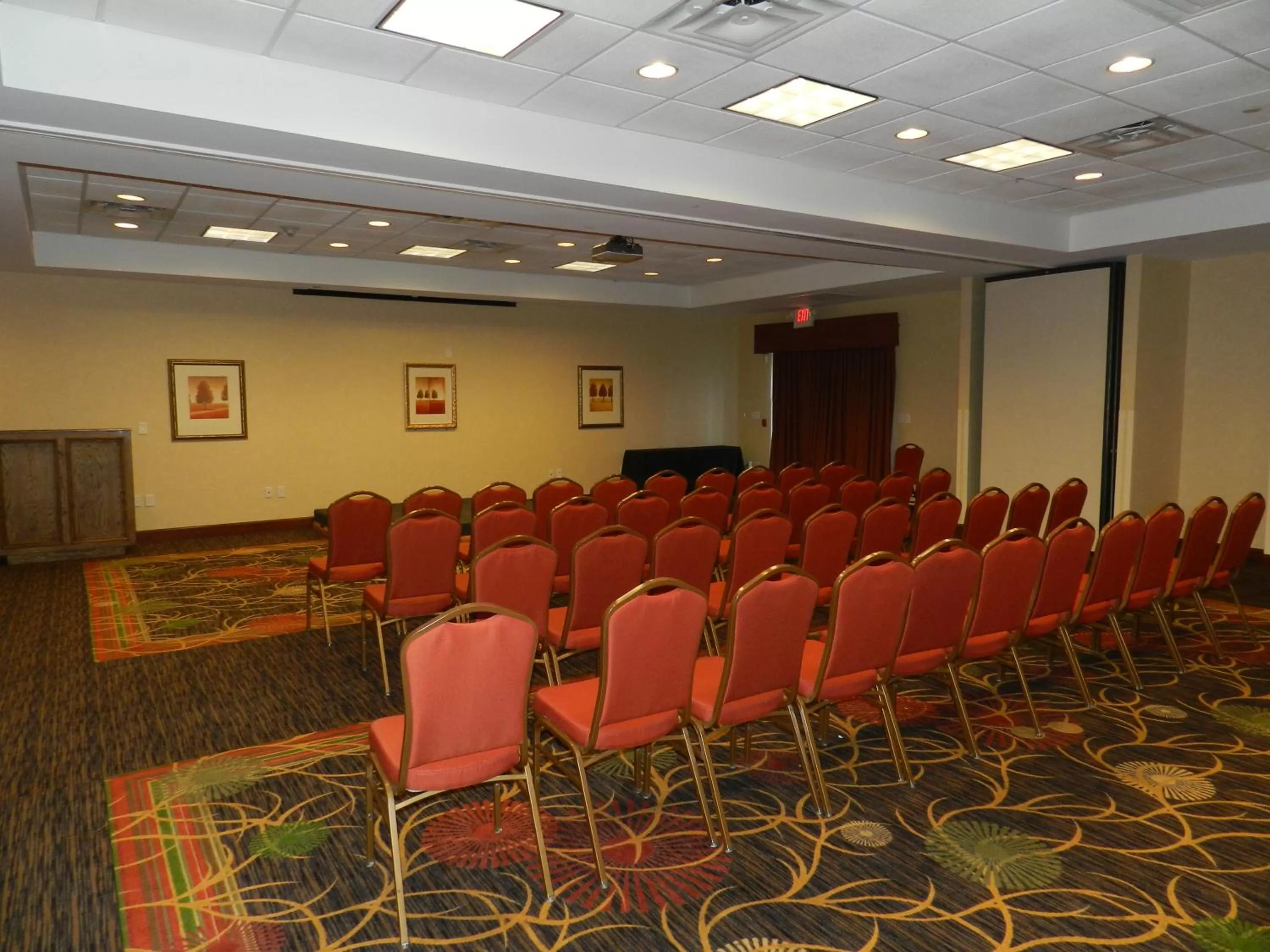 Meeting/conference room in Country Inn & Suites by Radisson, Braselton, GA
