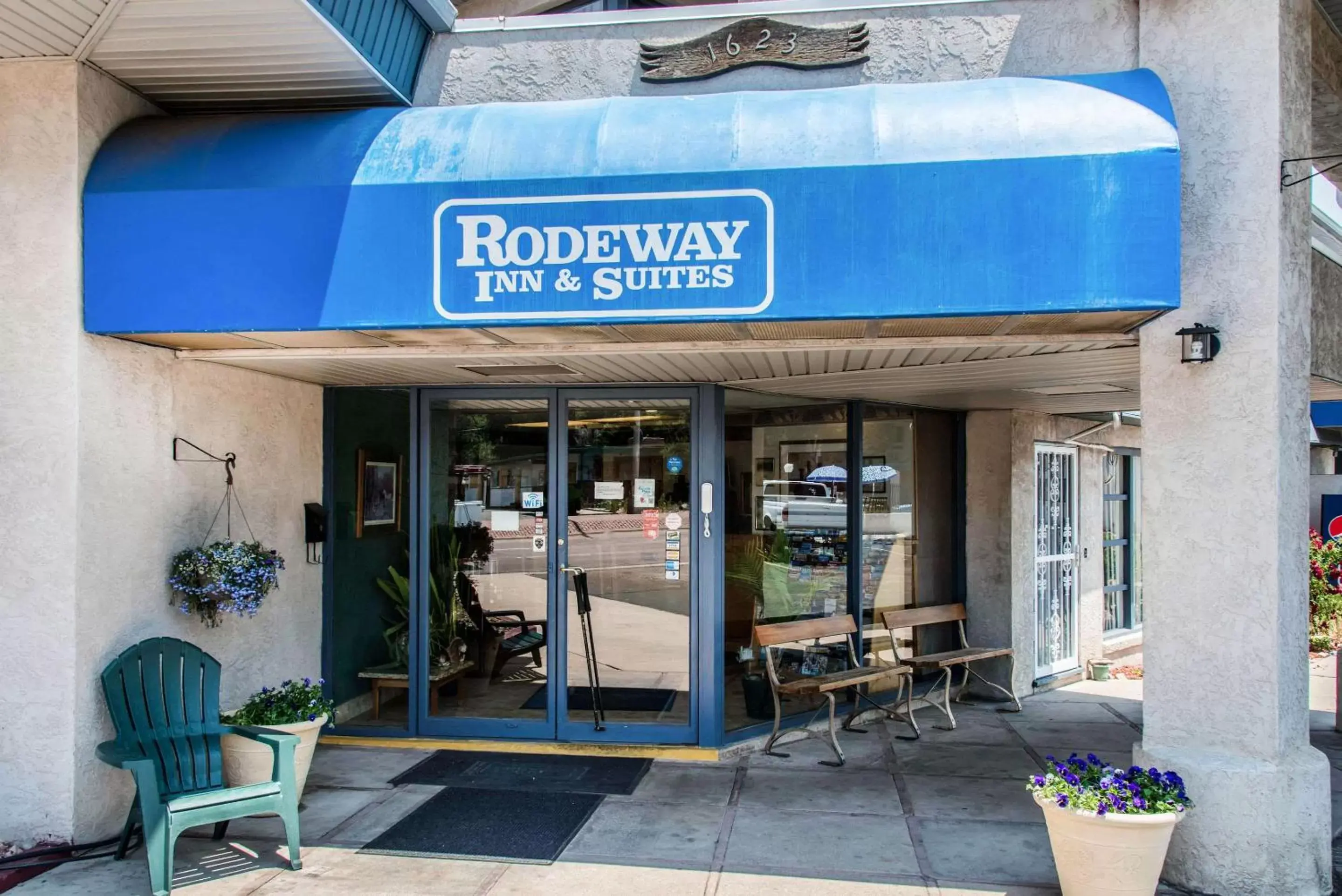 Property building in Rodeway Inn & Suites Colorado Springs