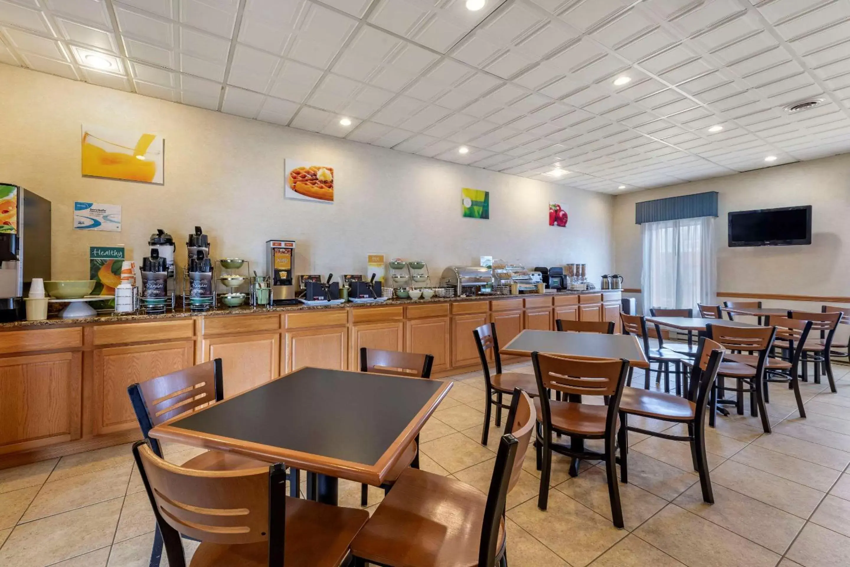 Restaurant/Places to Eat in Quality Inn Selinsgrove