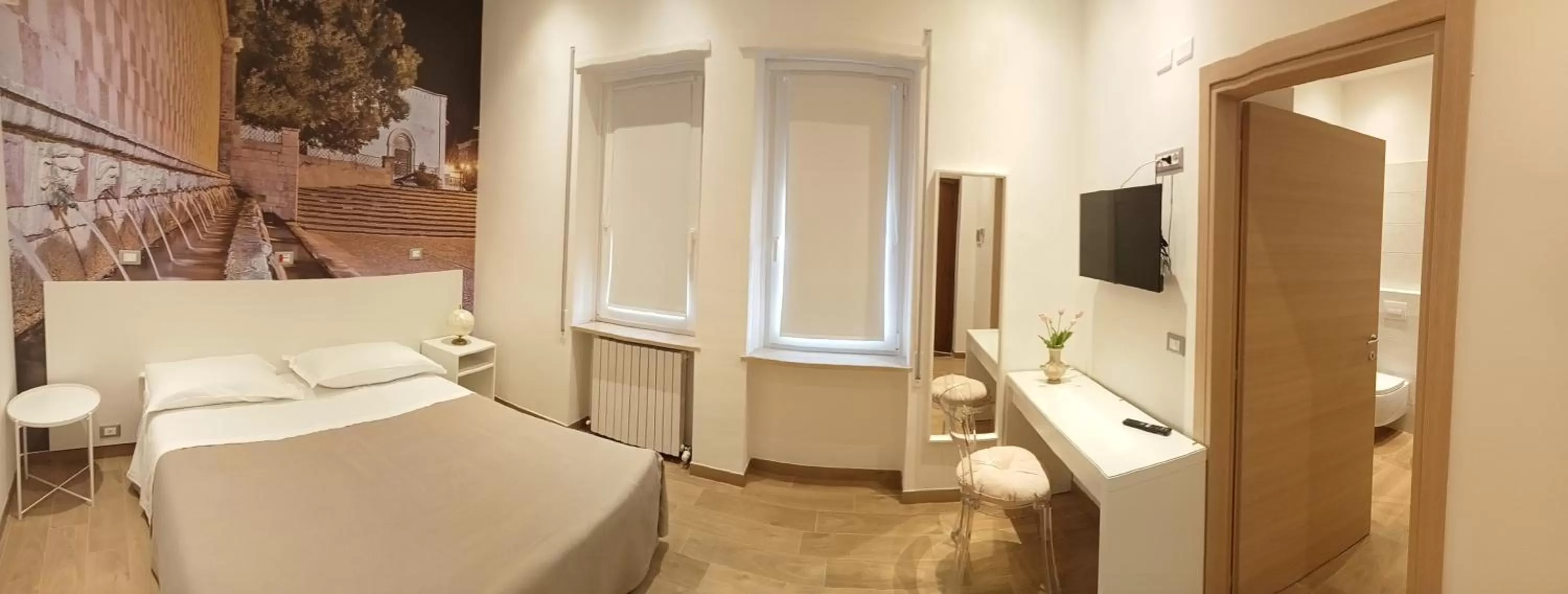 Shower, Bed in Hotel Porta Rivera