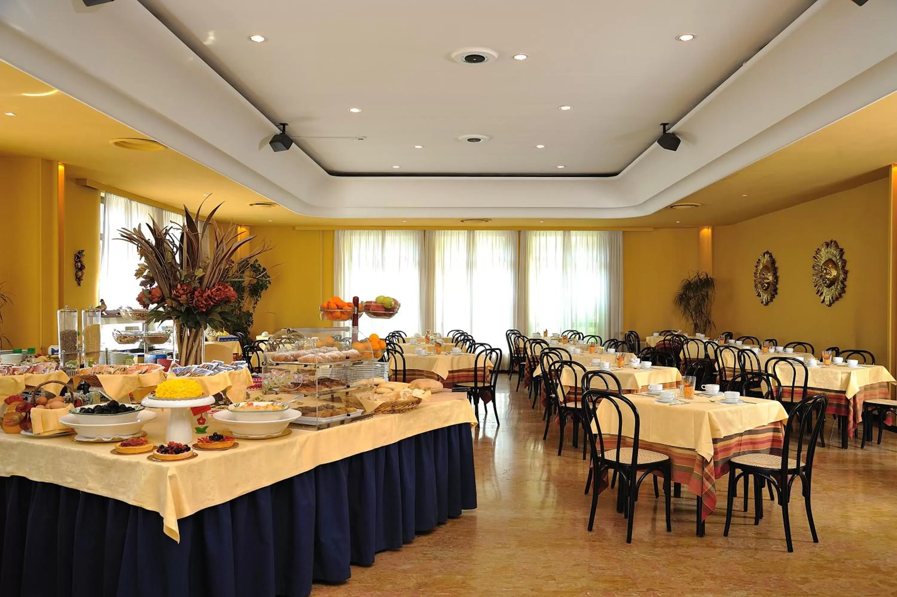 Restaurant/places to eat in Hotel Olimpia Restaurant/places to eat in Hotel Olimpia