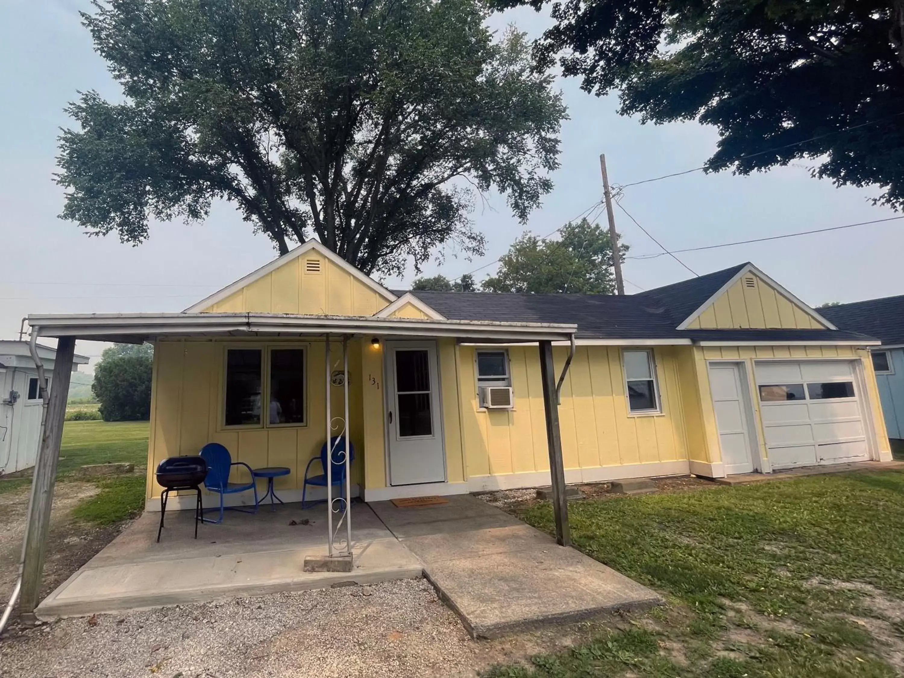 Property Building in Plantation Motel