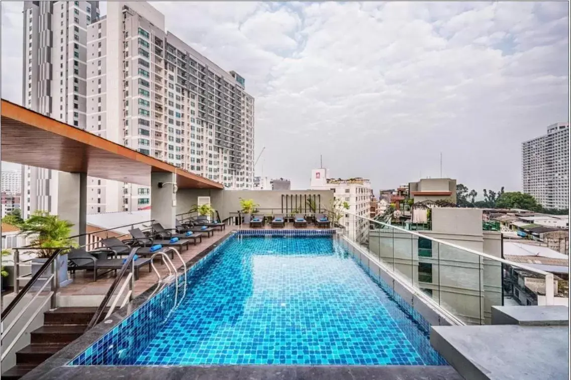 Swimming pool in Honey Boutique Hotel Swimming pool in Honey Boutique Hotel