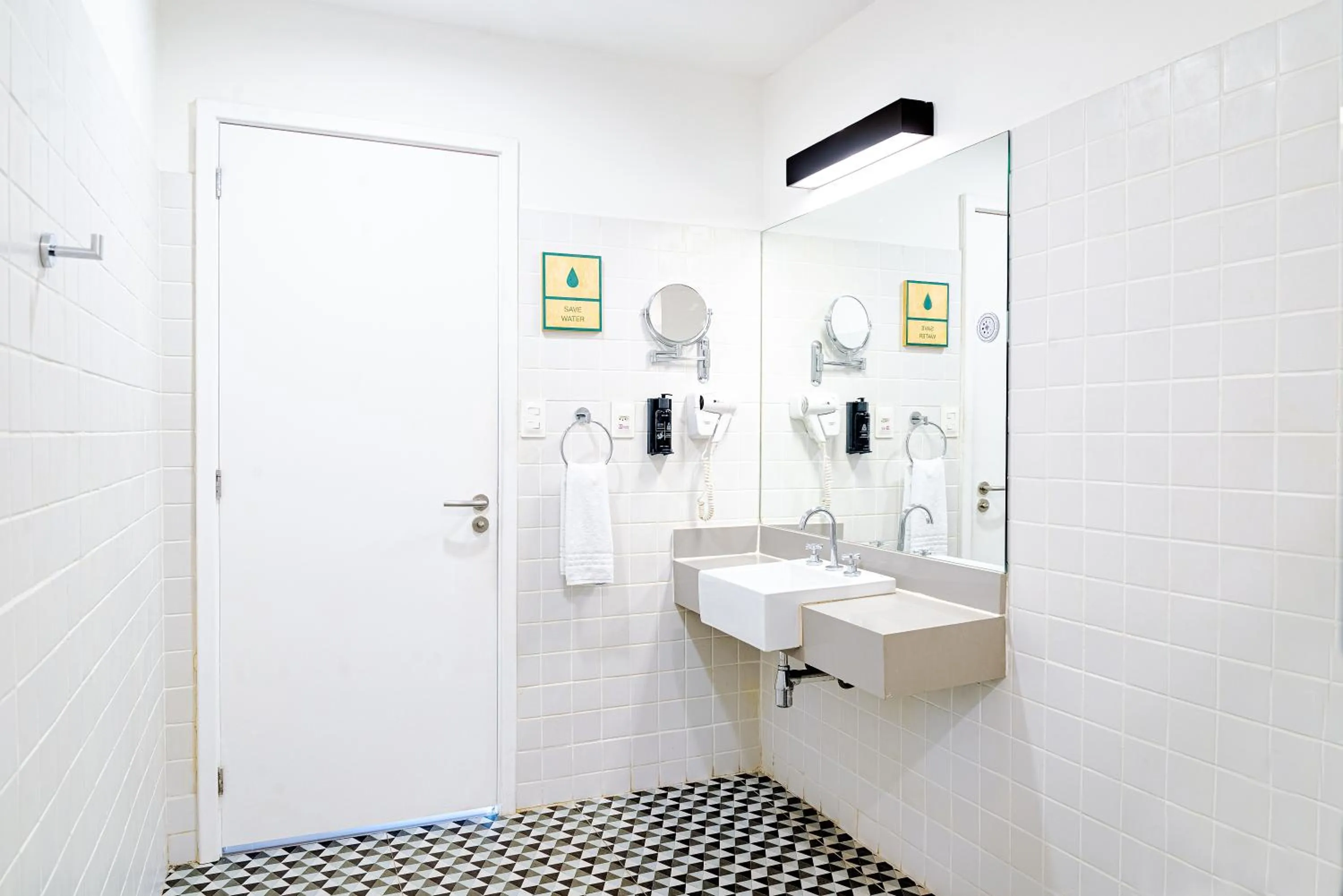 Shower in Selina Lapa Rio de Janeiro