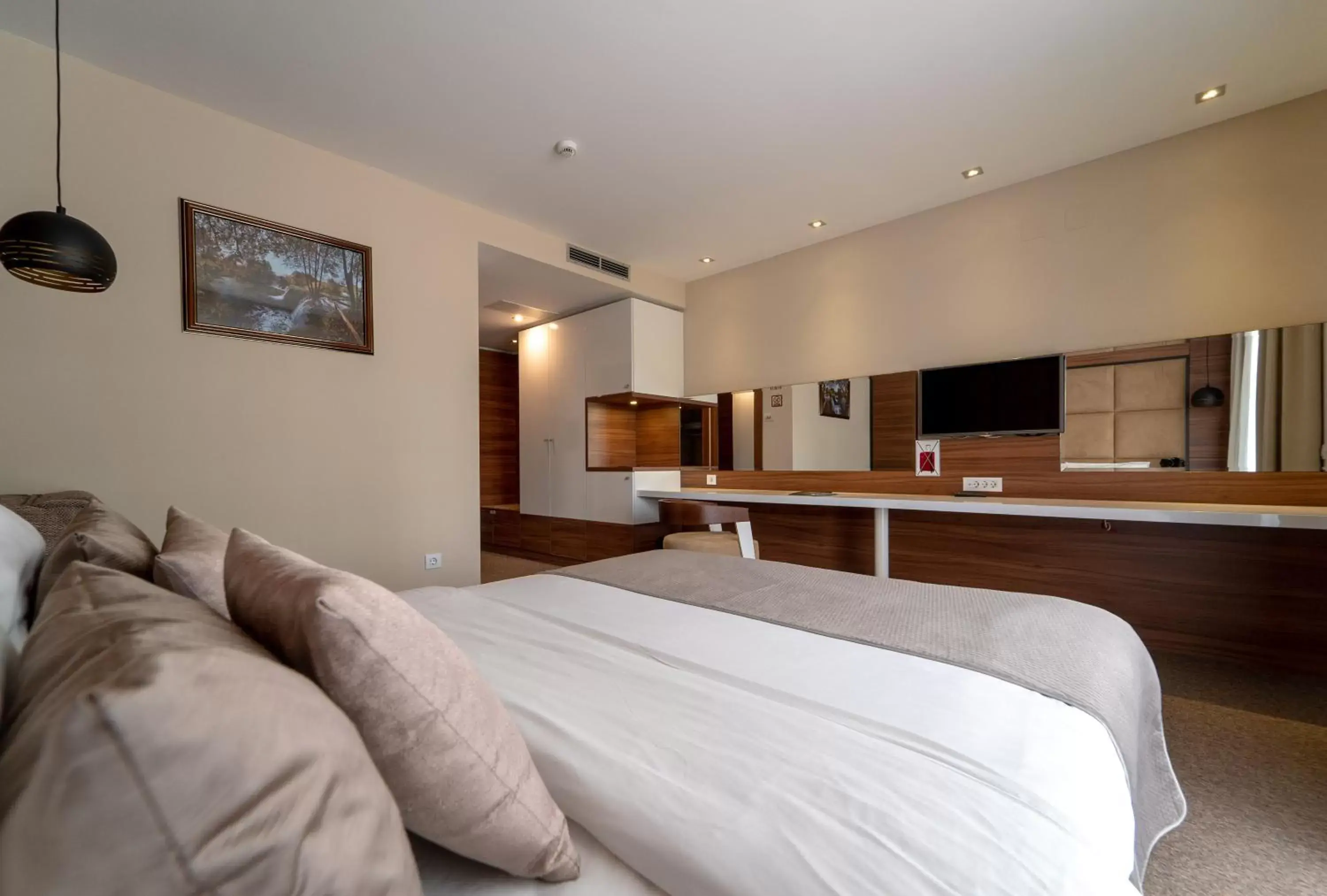 Photo of the whole room, Bed in Hotel Mirjana & Rastoke Photo of the whole room, Bed in Hotel Mirjana & Rastoke