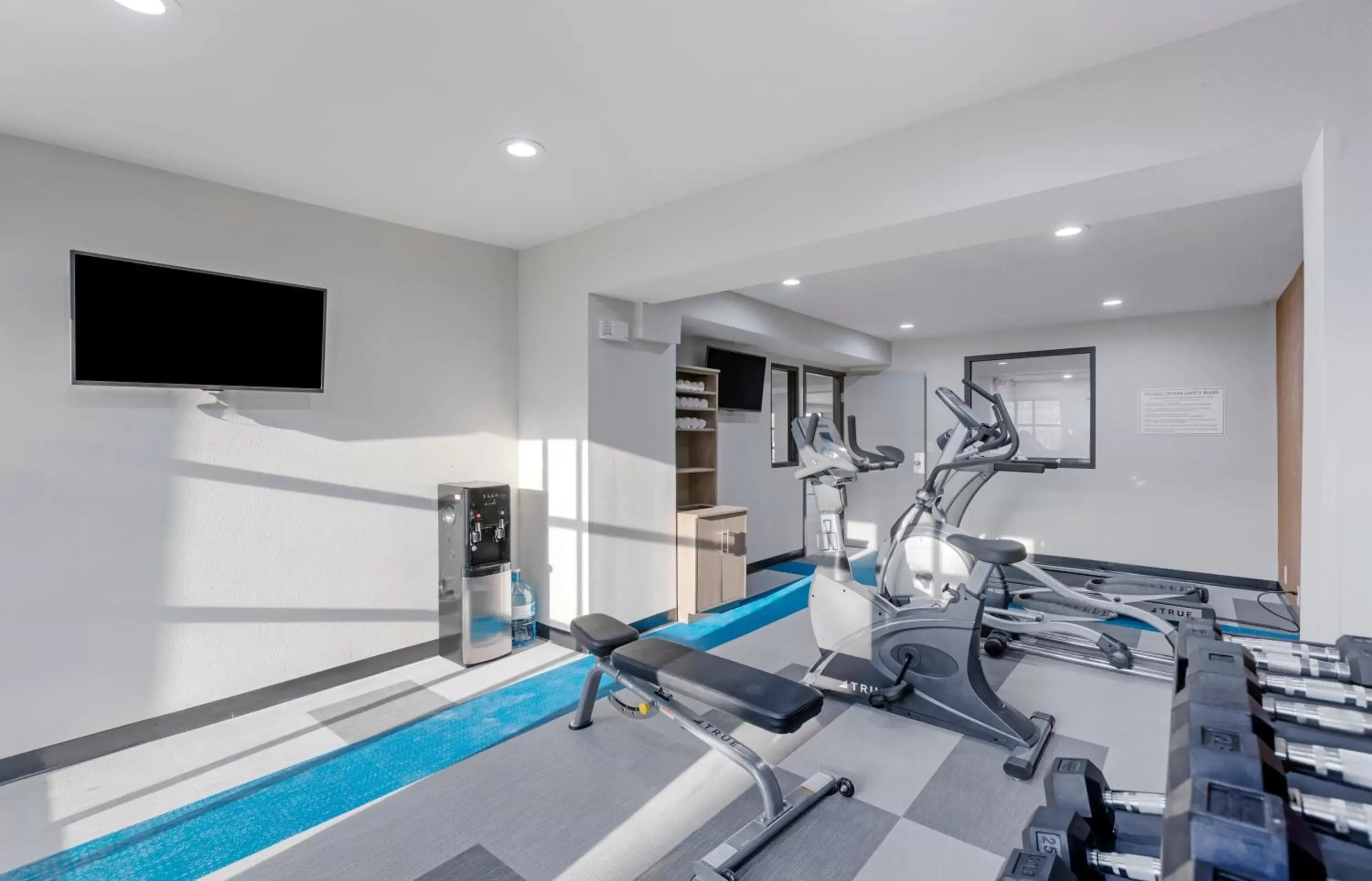 Fitness centre/facilities, Fitness Center/Facilities in Comfort Inn Detroit - Troy