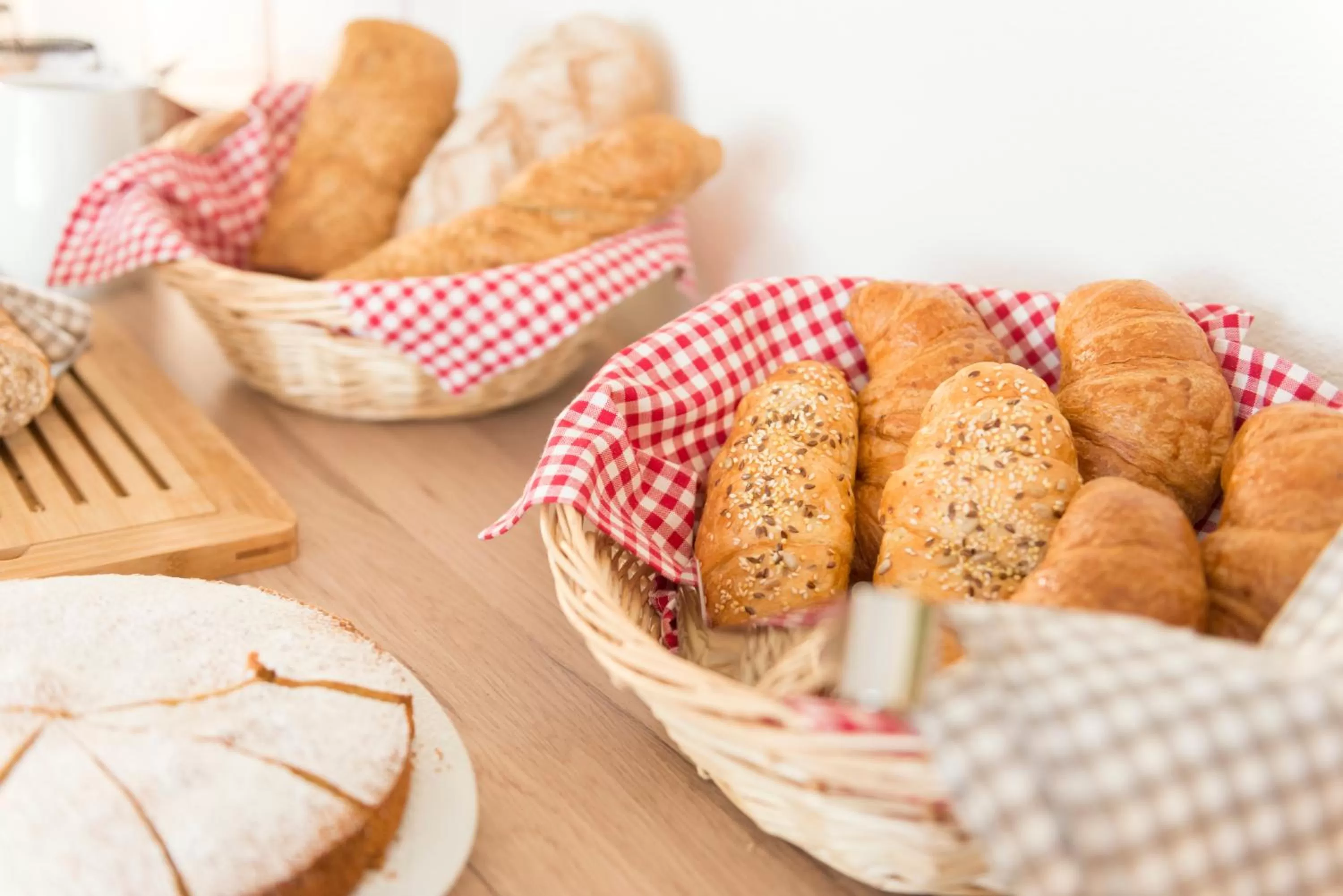 Buffet breakfast in Hotel Atlantico self check-in