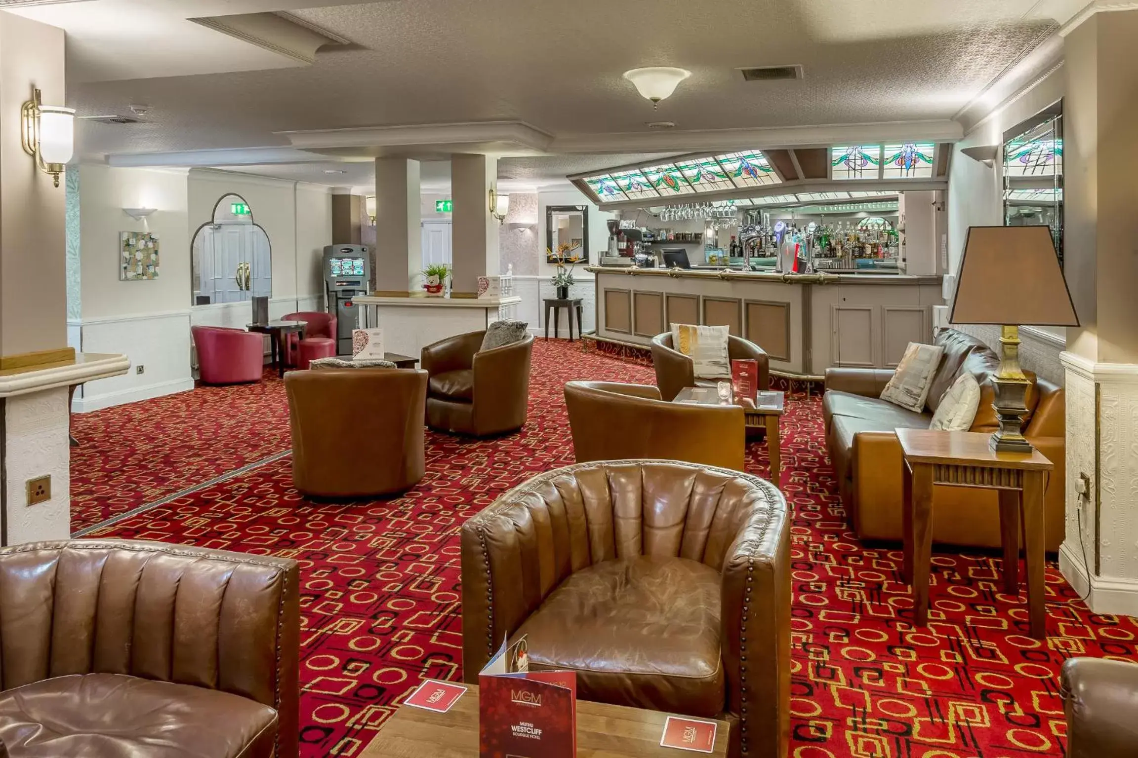 Lounge or bar in Muthu Westcliff Hotel (Near London Southend Airport)