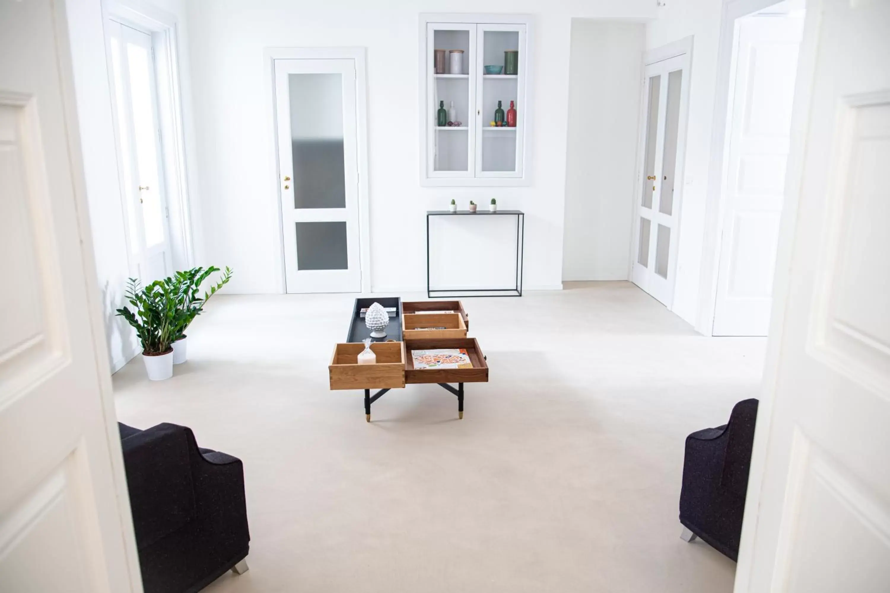 Communal lounge/ TV room, Seating Area in Palazzo Garibaldi - Luxury Suites